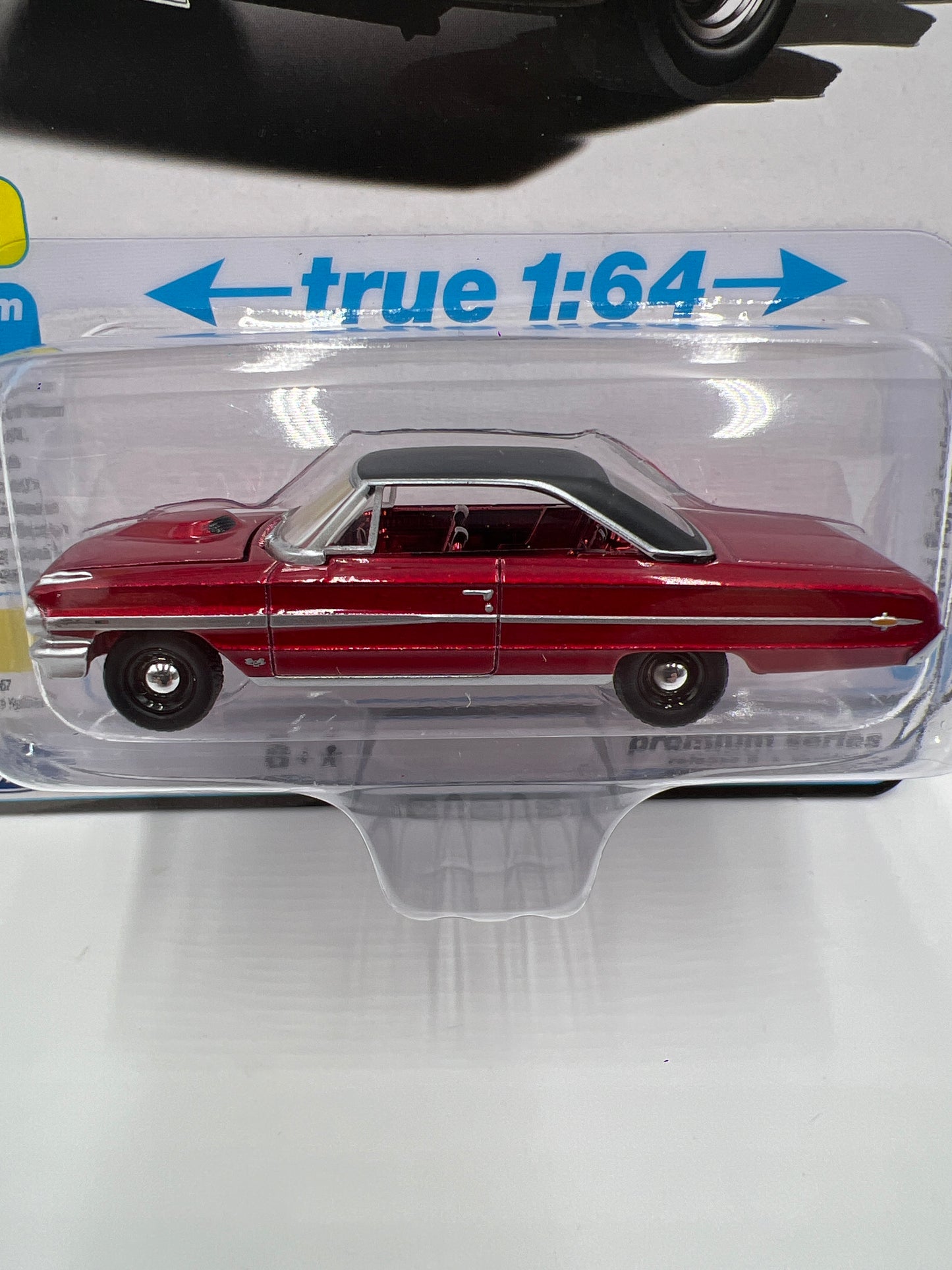 Auto World Ultra Red Chase Vintage Muscle Release 6 Version A 1964 Ford Galaxie 500 XL Red