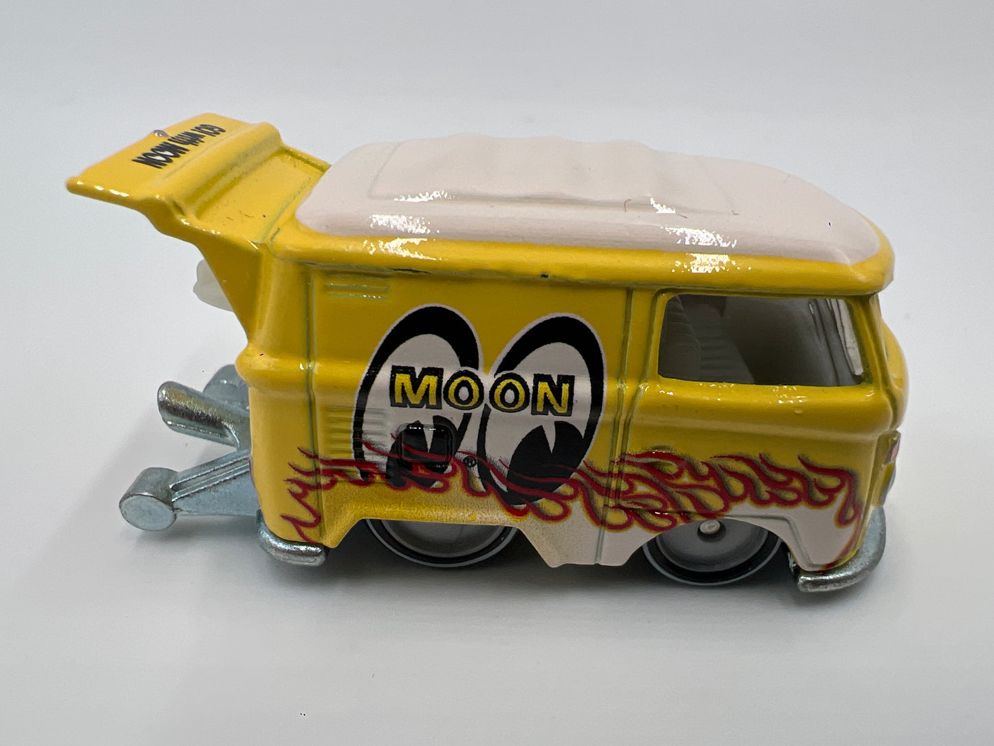 Hot Wheels 1/64 Premium Boulevard Kool Kombi Mooneyes Yellow Loose