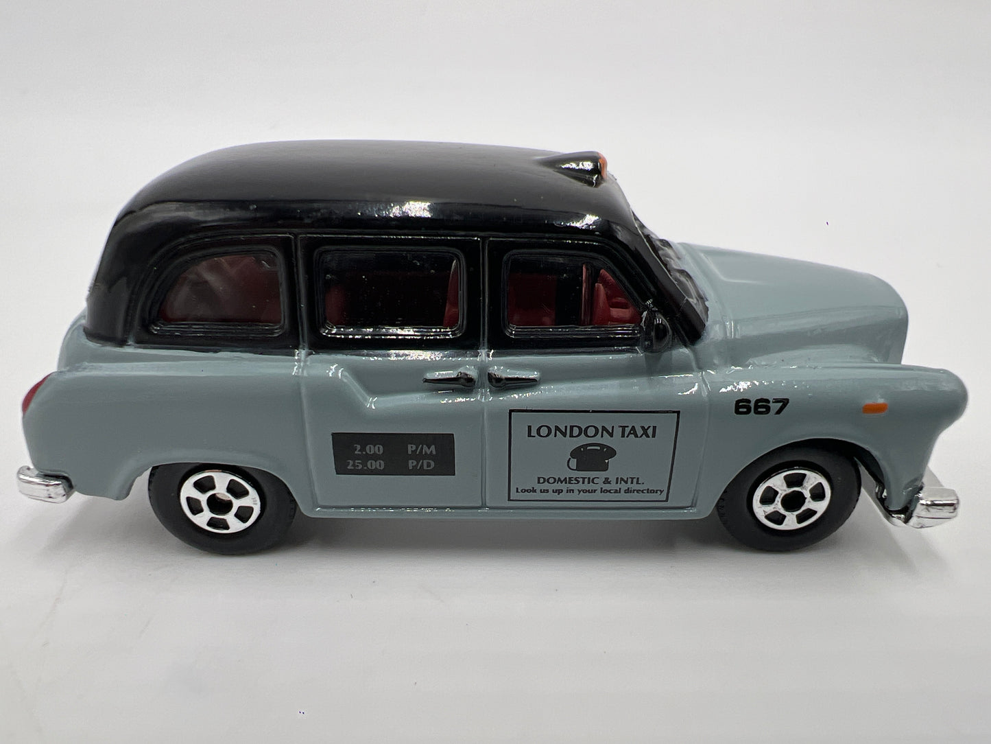 Matchbox 1/64 Superfast #69 London Taxi Gray Loose