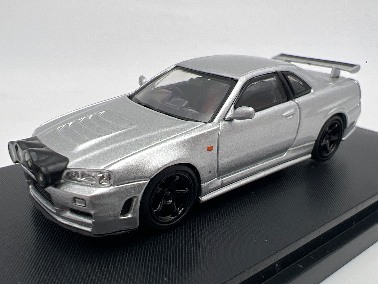 Street Warrior x Ghost Player 1/64 1 of 599 Nissan Skyline GTR BNR34 Z-Tune Silver