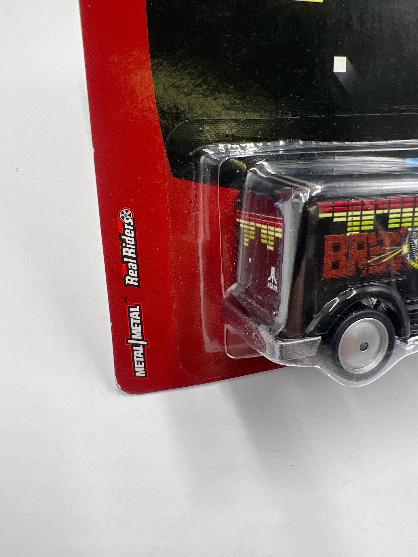 Hot Wheels Pop Culture Atari Breakout 49 Ford C.O.E 263i