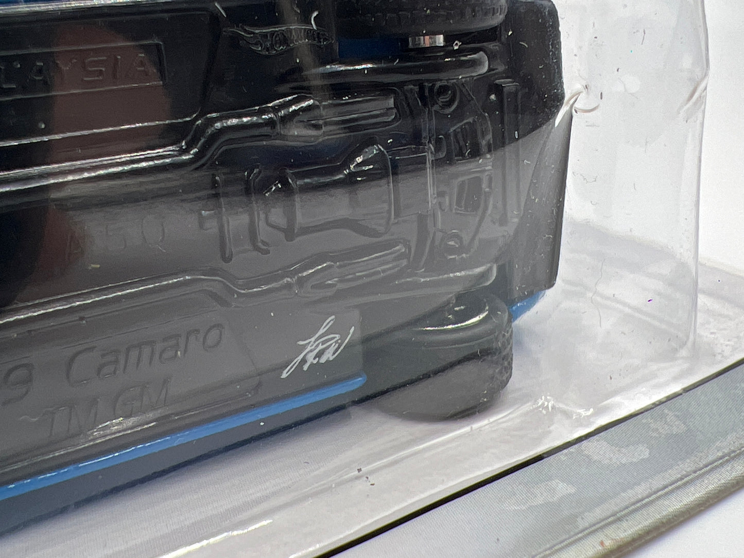 Hot Wheels Premium Larrys Garage #17 CHASE 69 Camaro Blue (SR)