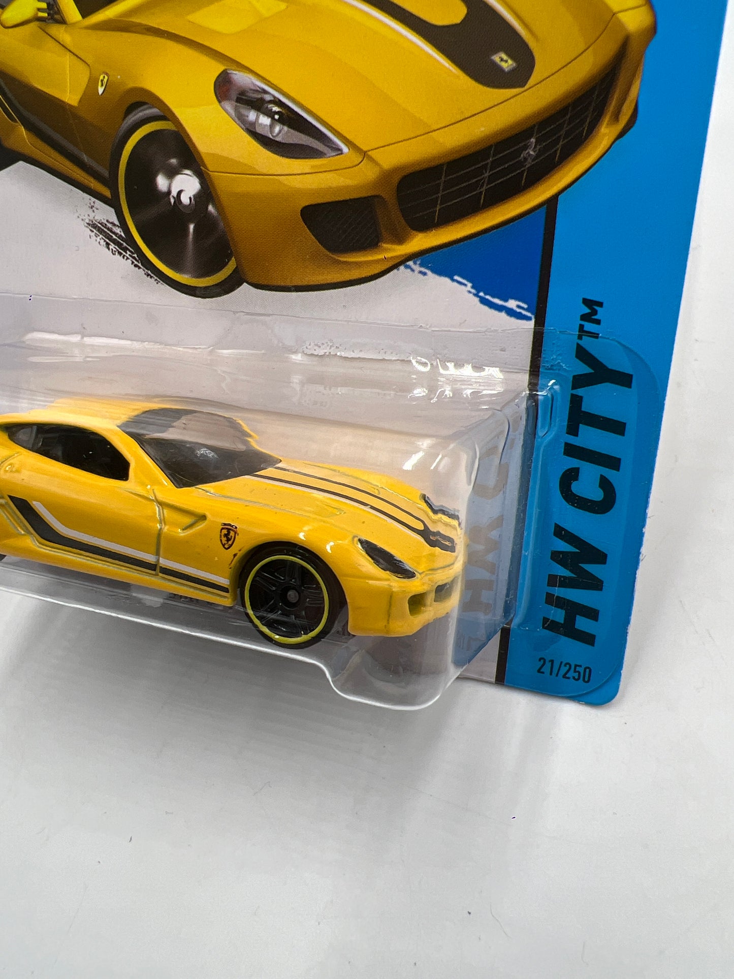 2015 Hot Wheels City #21 Ferrari 599 GTB Fiorano Yellow