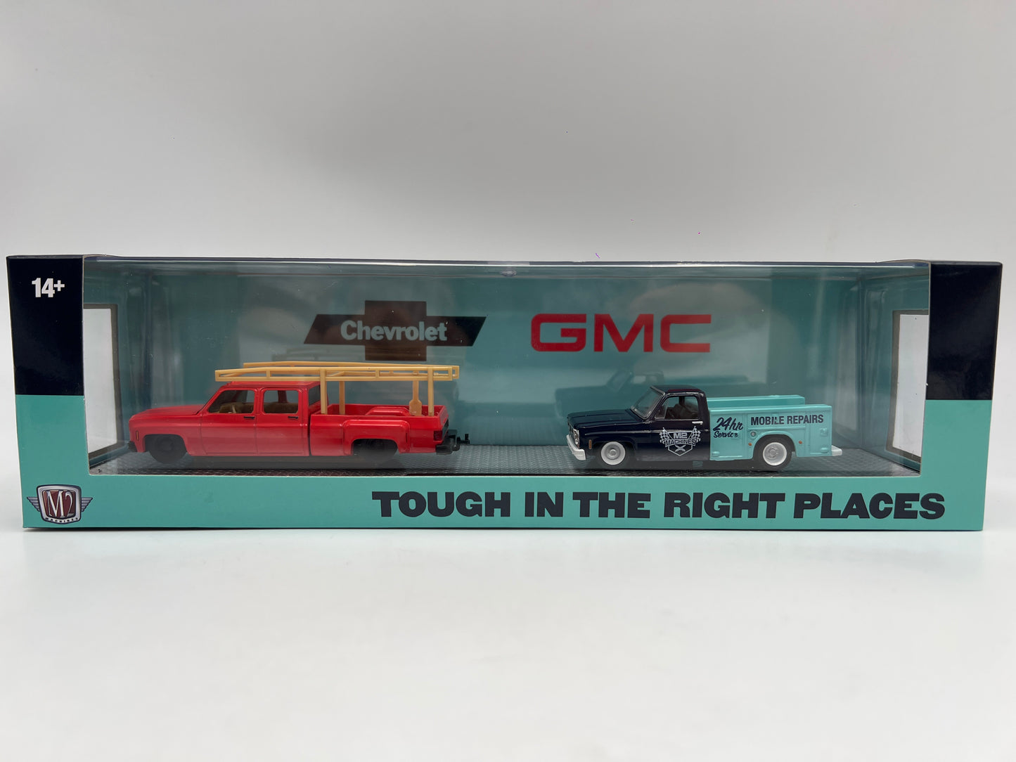 M2 Machines Haulers R82 1973 Chevrolet Cheyenne Super 30 & 1975 GMC Sierra Grande 15