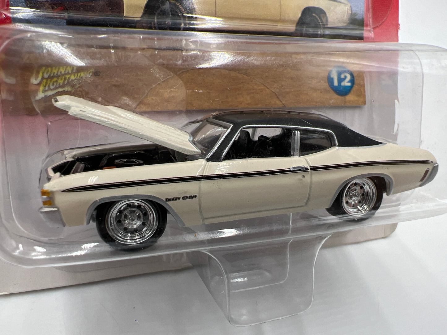 Johnny Lightning Muscle Cars USA #12 1971 Heavy Chevy Chevelle 220A