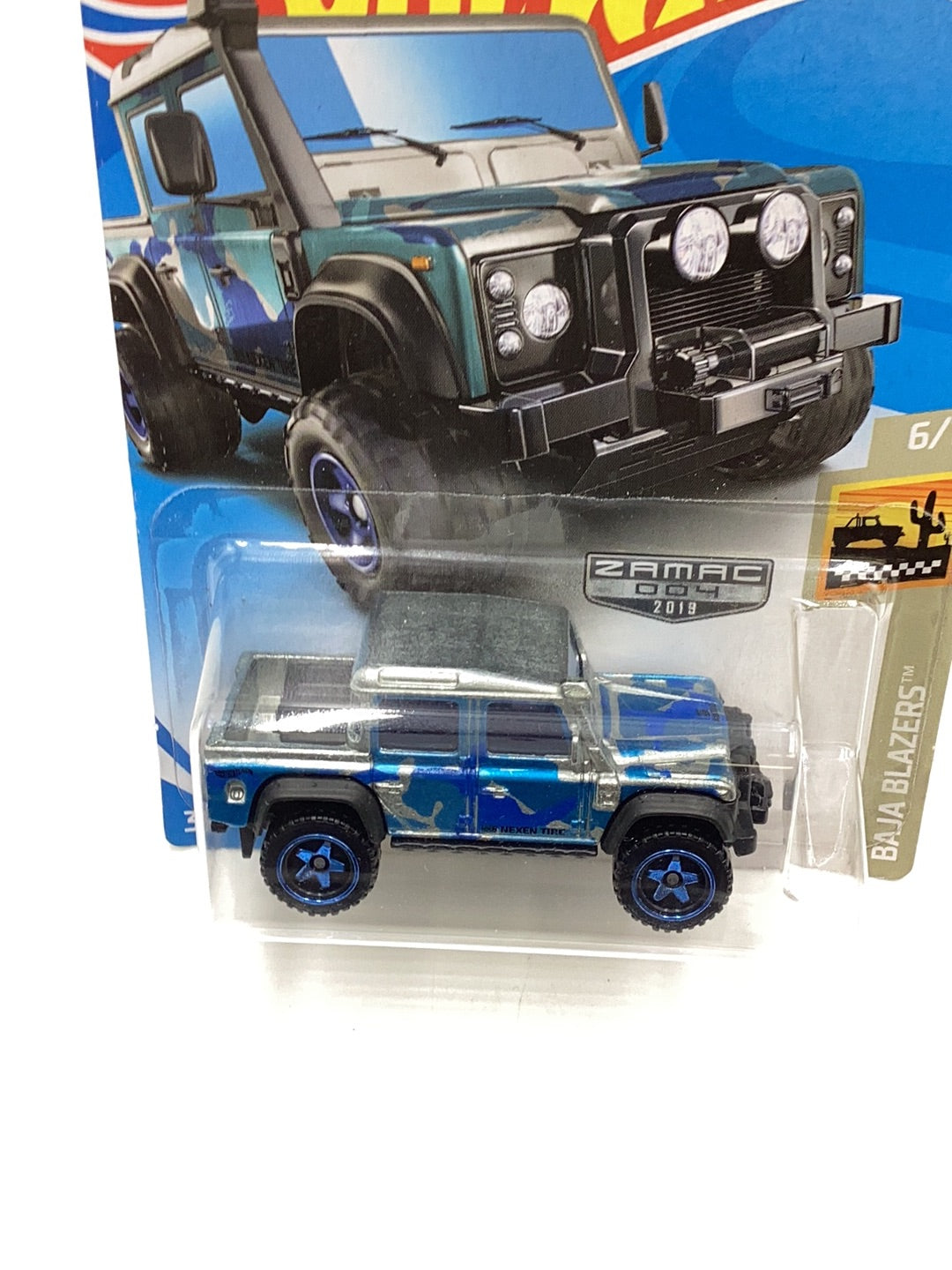 2019 Hot Wheels #14 ‘15 Land Rover Defender Double Cab Zamac 004 147B