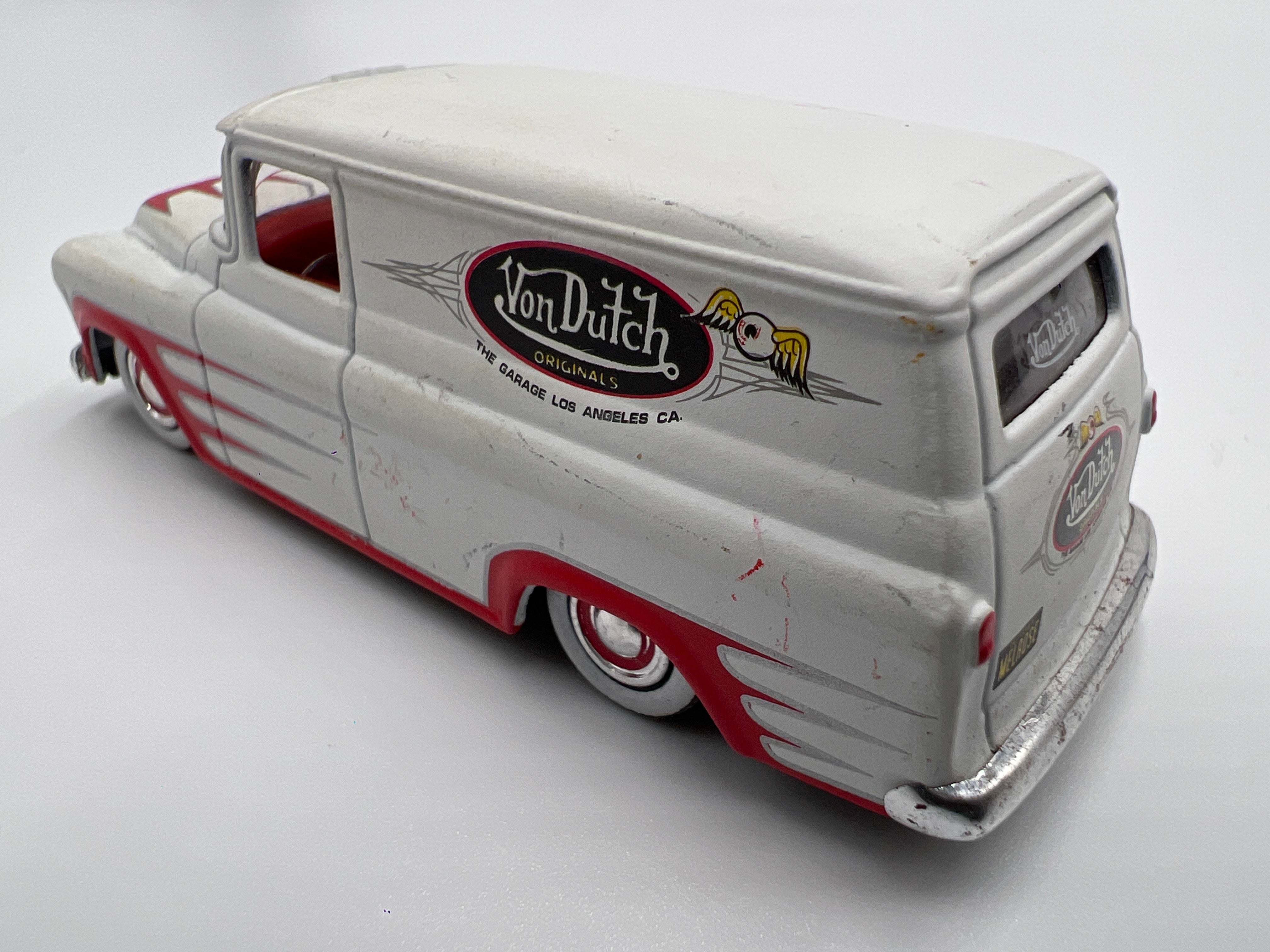 Jada Toys Von Dutch 1957 Chevrolet Suburban White Loose