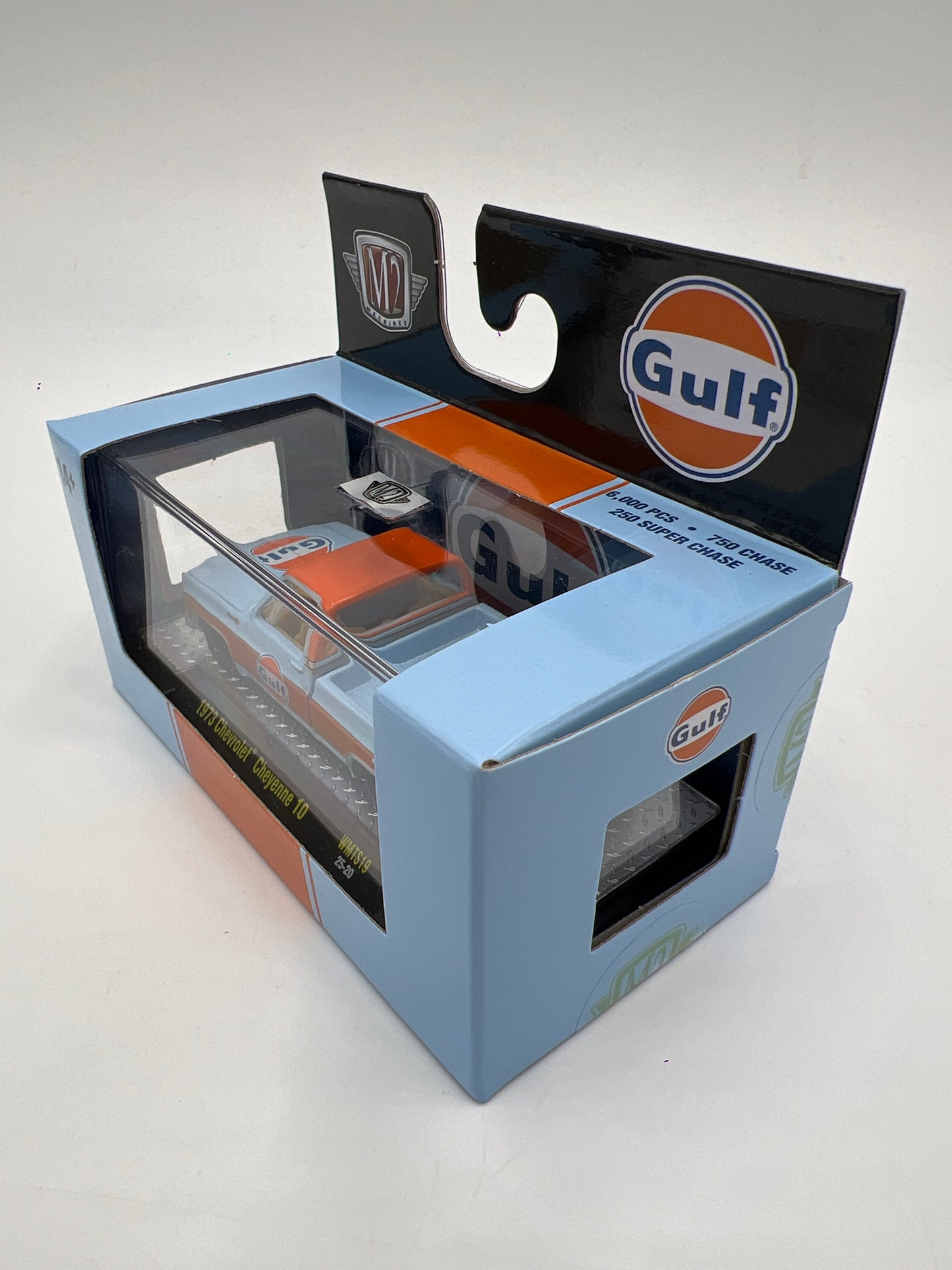M2 Machines Walmart Exclusive Gulf Set 1973 Chevrolet Cheyenne 10 Gulf Blue WMTS19