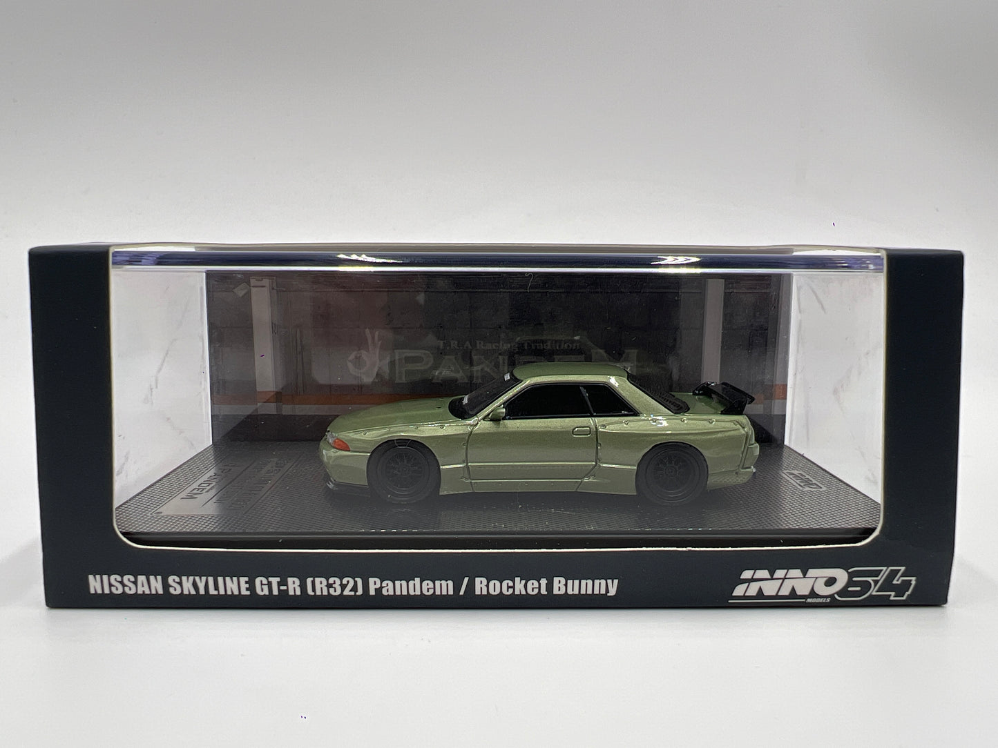 Inno64 1:64 Pandem/Rocket Bunny Nissan Skyline GT-R R32 Green