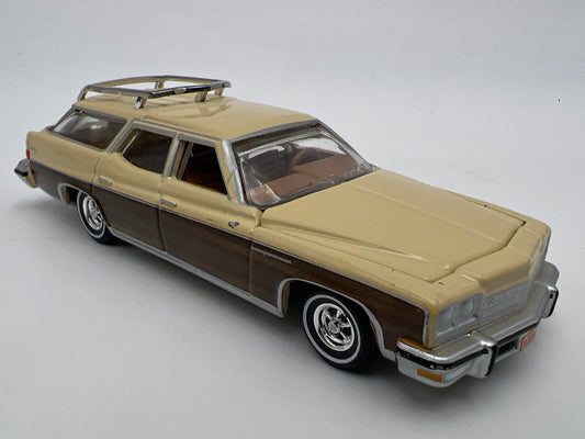 Auto World 1/64 Muscle Wagons 1974 Buick Estate Wagon Beige Loose