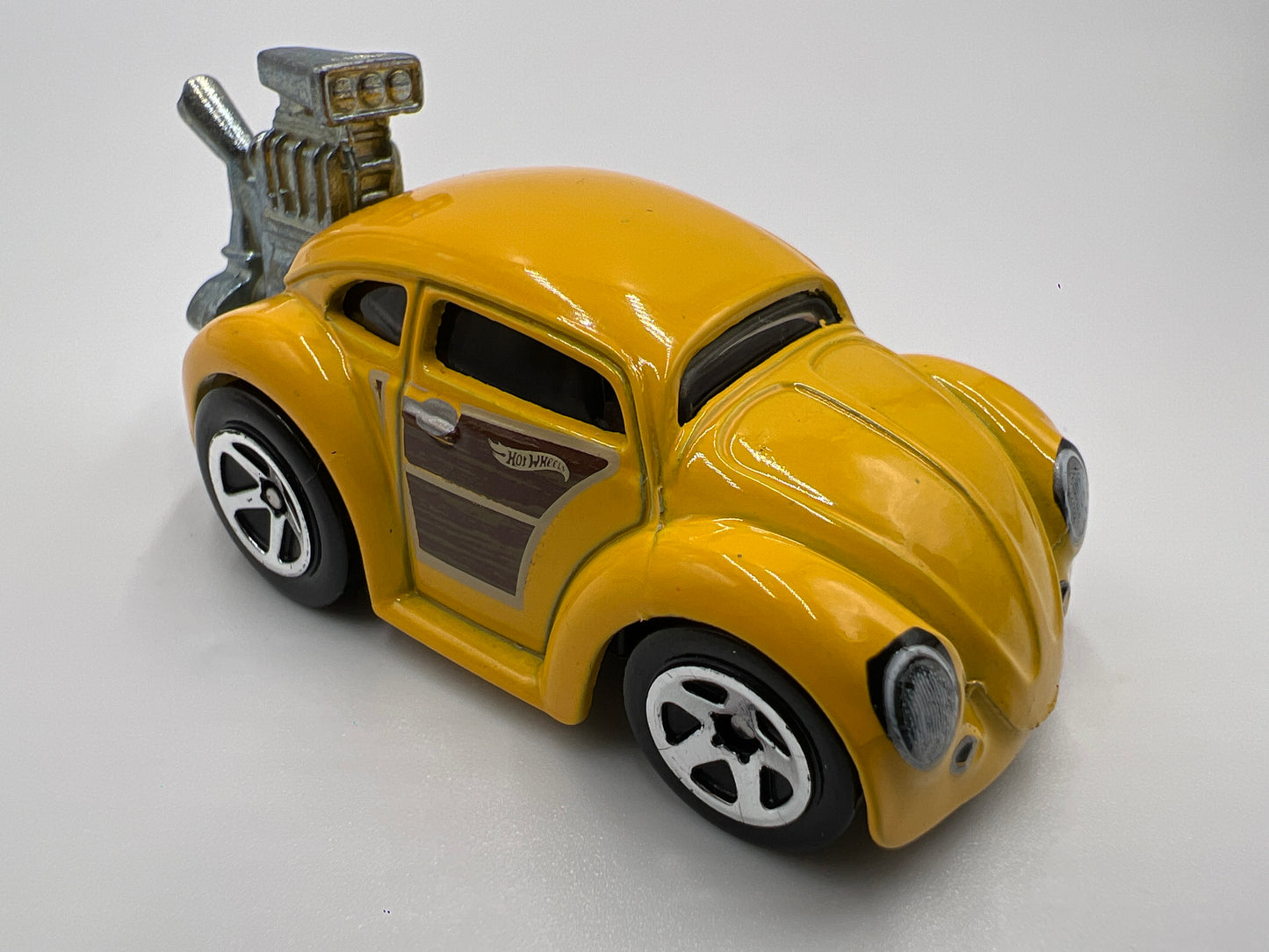 Hot Wheels Loose Lot of 8 Tooned 70 Volkswagen Baja Bug / Volkswagen Beetle W/Exclusives! EE9