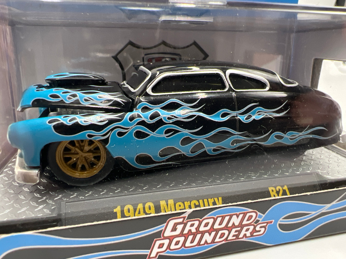 M2 Machines Ground Pounders 1949 Mercury Custom Black R21