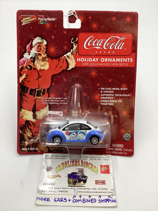 Johnny Lightning Coca Cola Holiday Ornaments 2000 Volkswagen New Beetle 228A