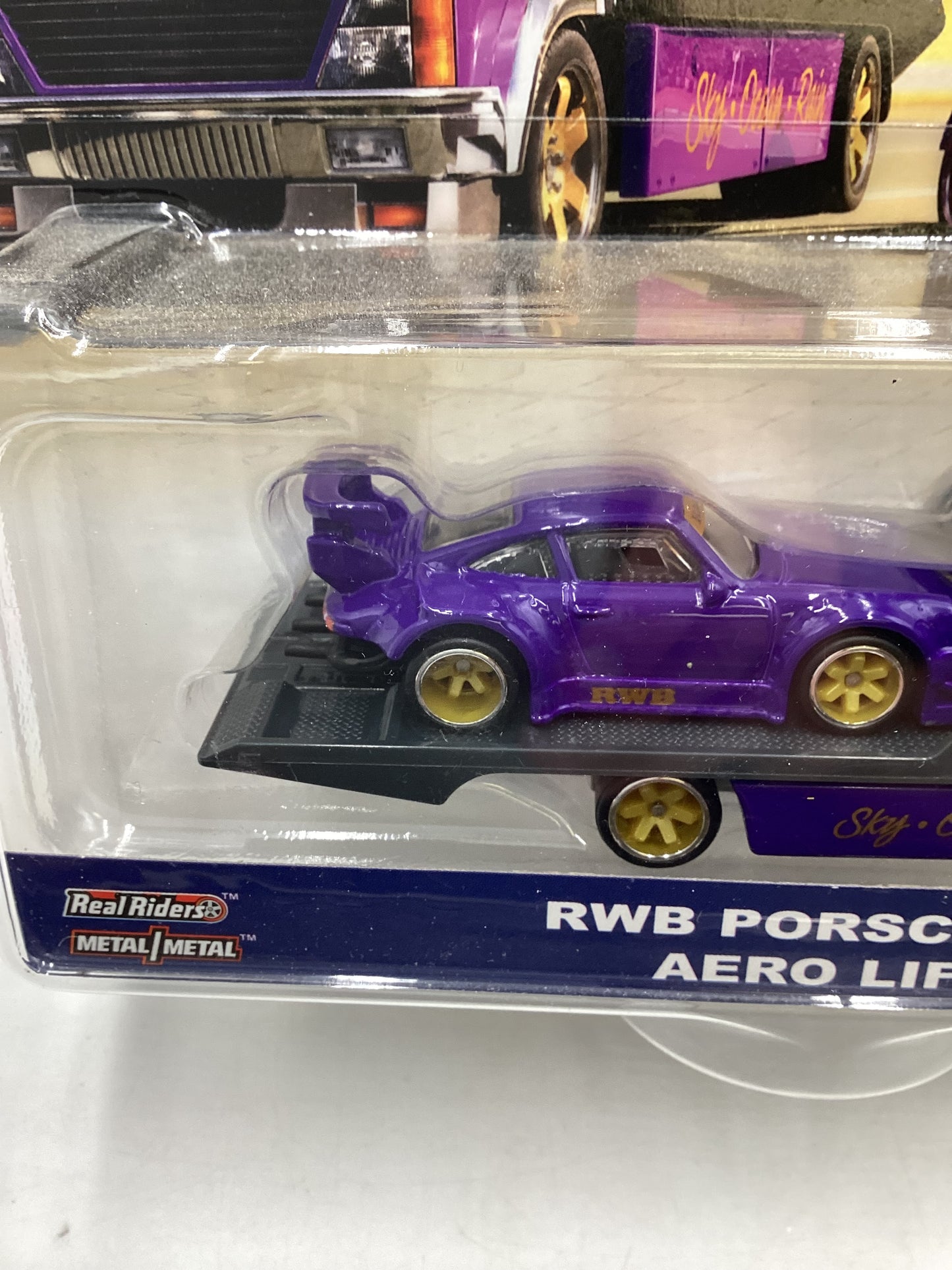 Hot wheels 2019 Team Transport #17 RWB Porsche 930 & Aero Lift W/Protector