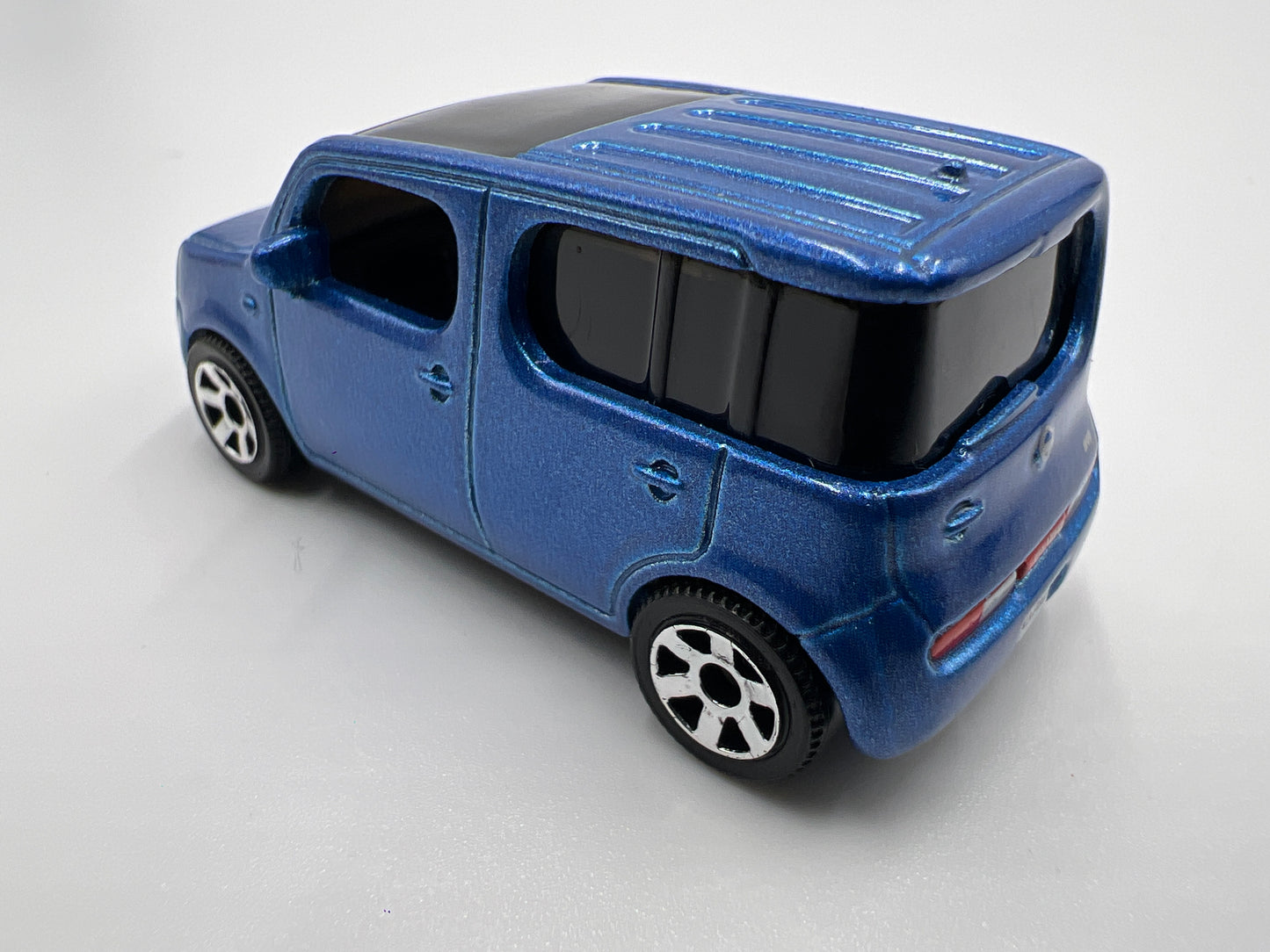 Matchbox #30 Nissan Cube 2010 Blue Loose