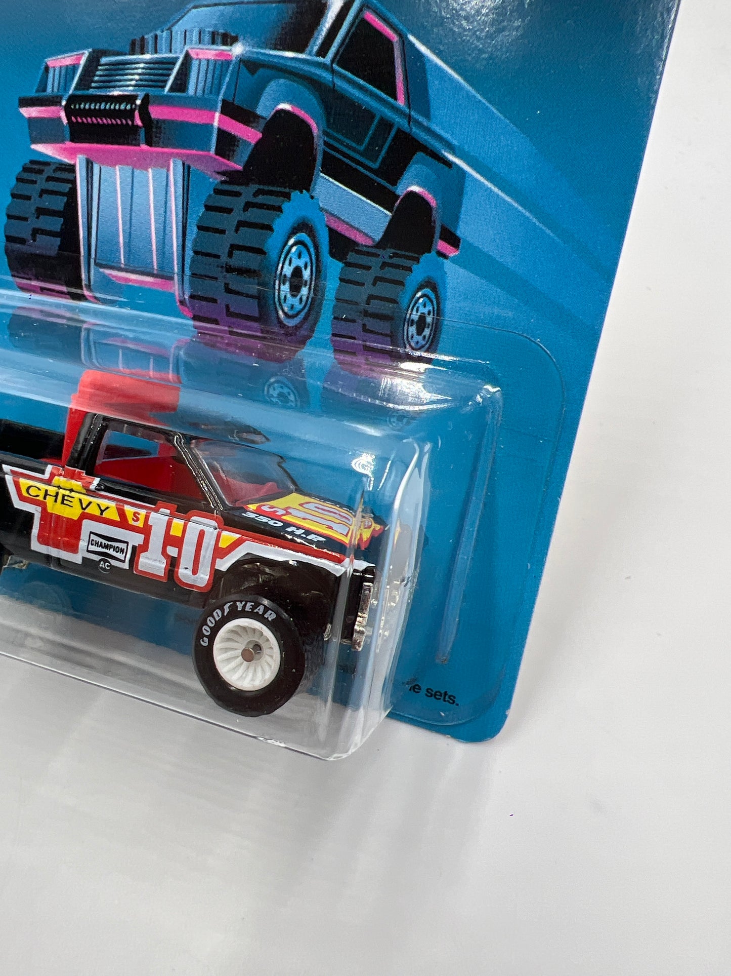 Hot Wheels 30 Years 1970 Authentic Commemorative Replica Trailbusters Path Beater Chevy S10 Black W/Real Riders