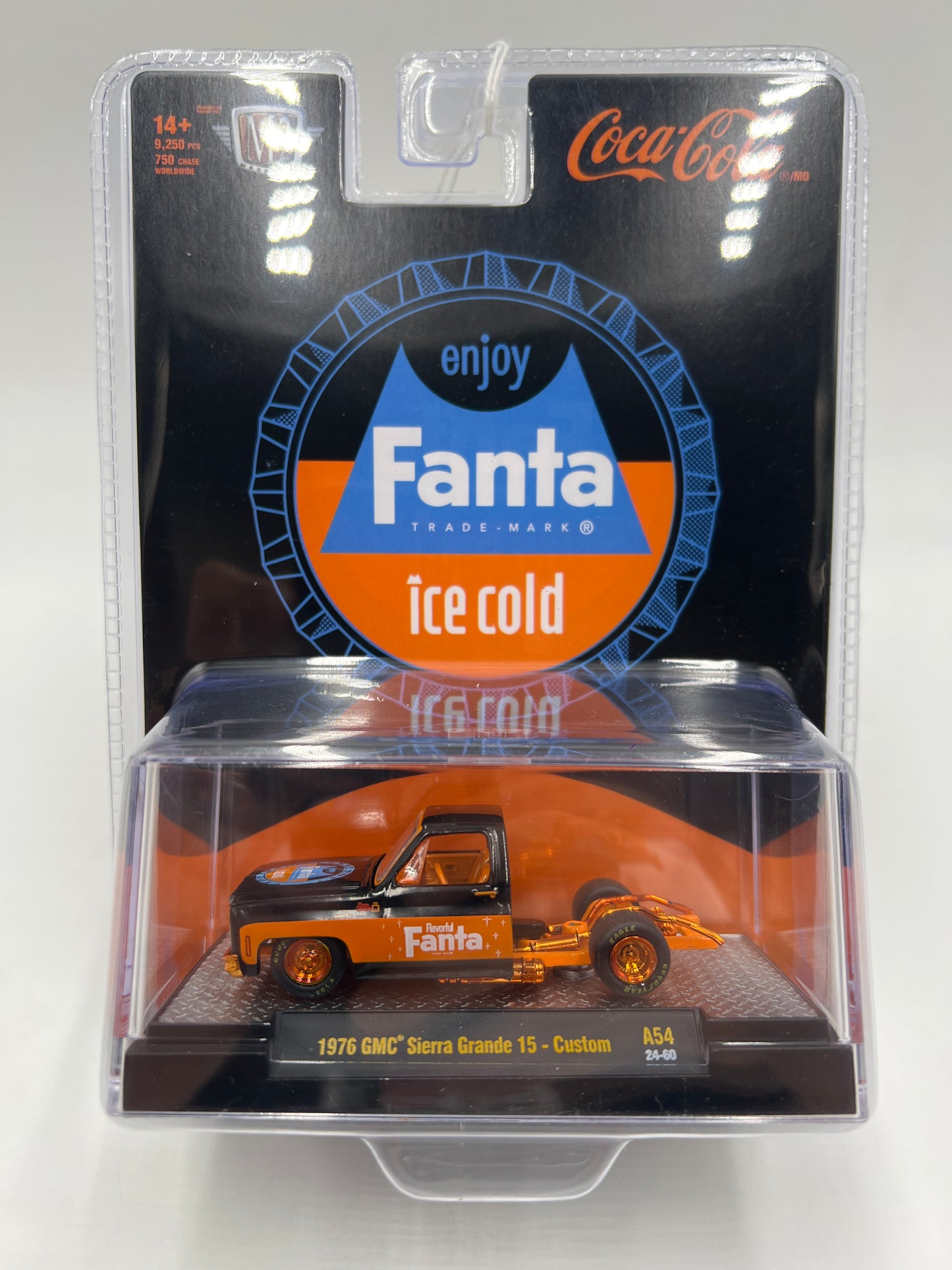 2025 M2 Machines Coca Cola CHASE Fanta 1976 GMC Sierra Grande 15 Custom A54