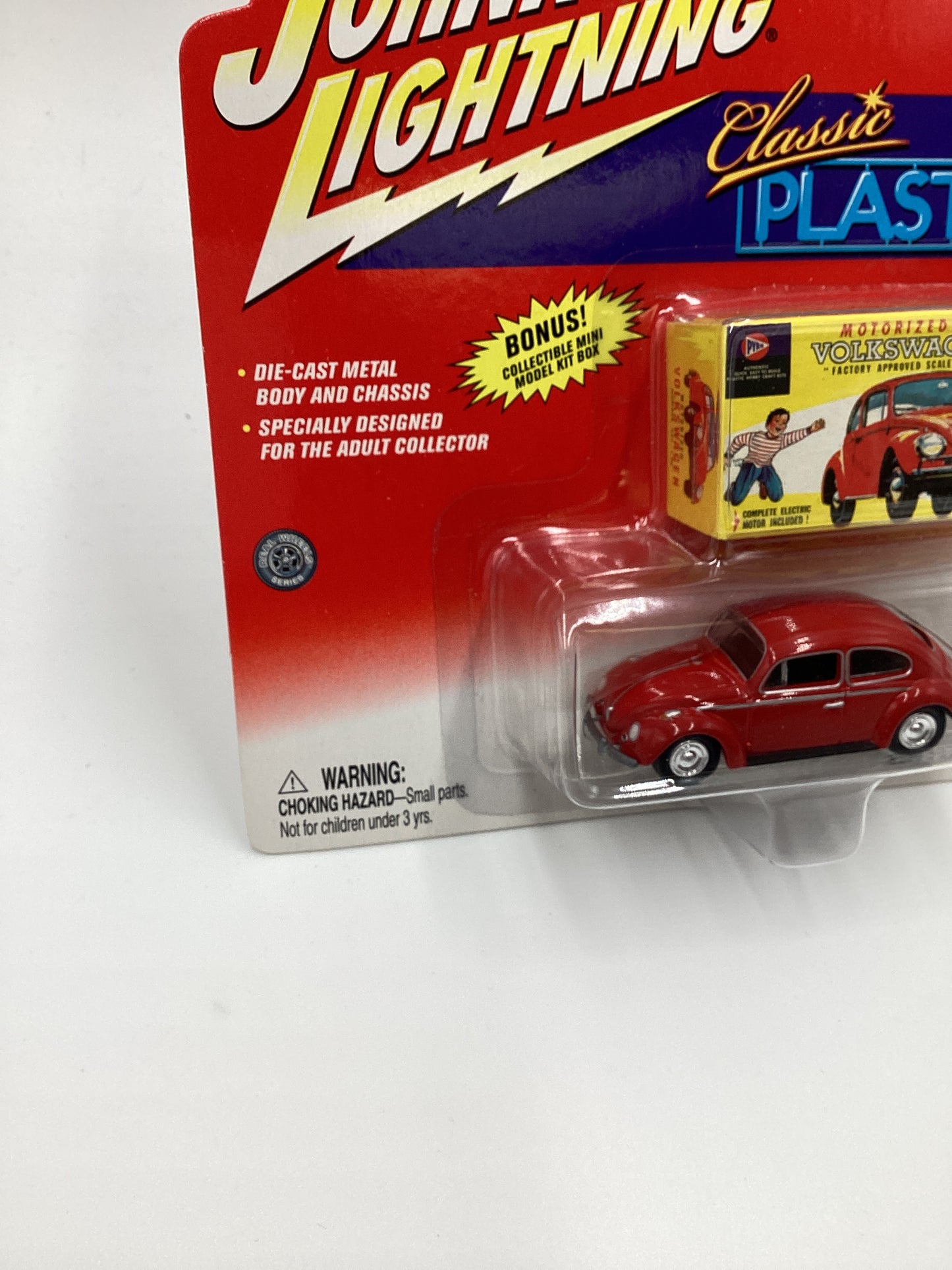 Johnny Lightning Classic Plastic 1966 a VW Beetle Red 219A
