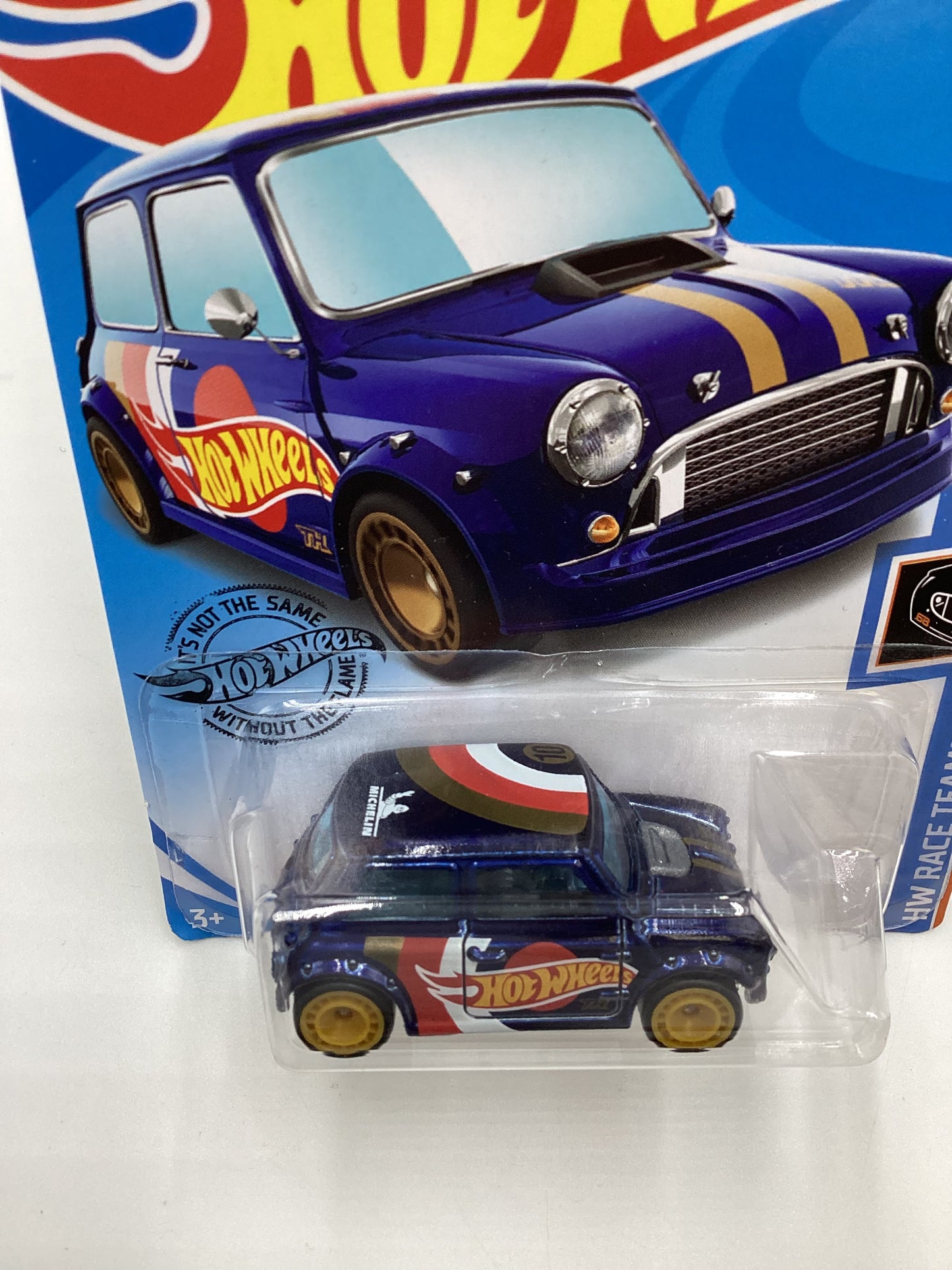 2019 Hot Wheels Super Treasure Hunt #242 Morris Mini W/Protector