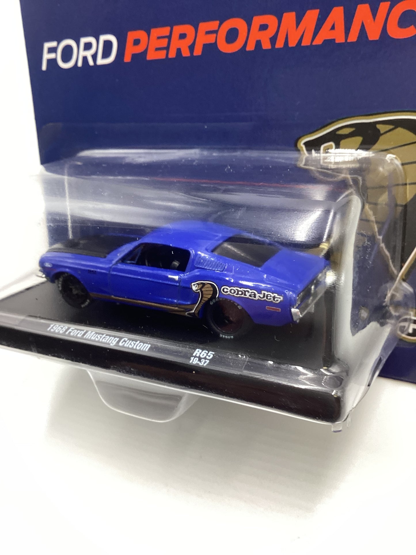 M2 Machines Auto Drivers Ford Performance 1968 Ford Mustang Custom Blue R65 Cracked Blister 188N