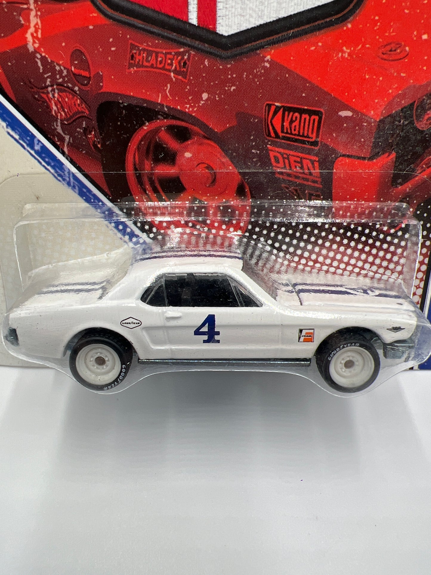 Hot Wheels Premium Vintage Racing #5 A.J. Foyts 65 Ford Mustang White W/Protector