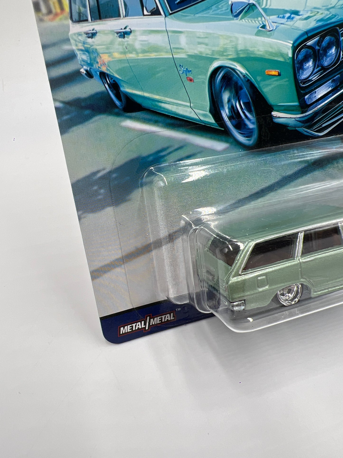Hot Wheels Premium Cargo Carriers #4 Nissan C10 Skyline Wagon Light Green