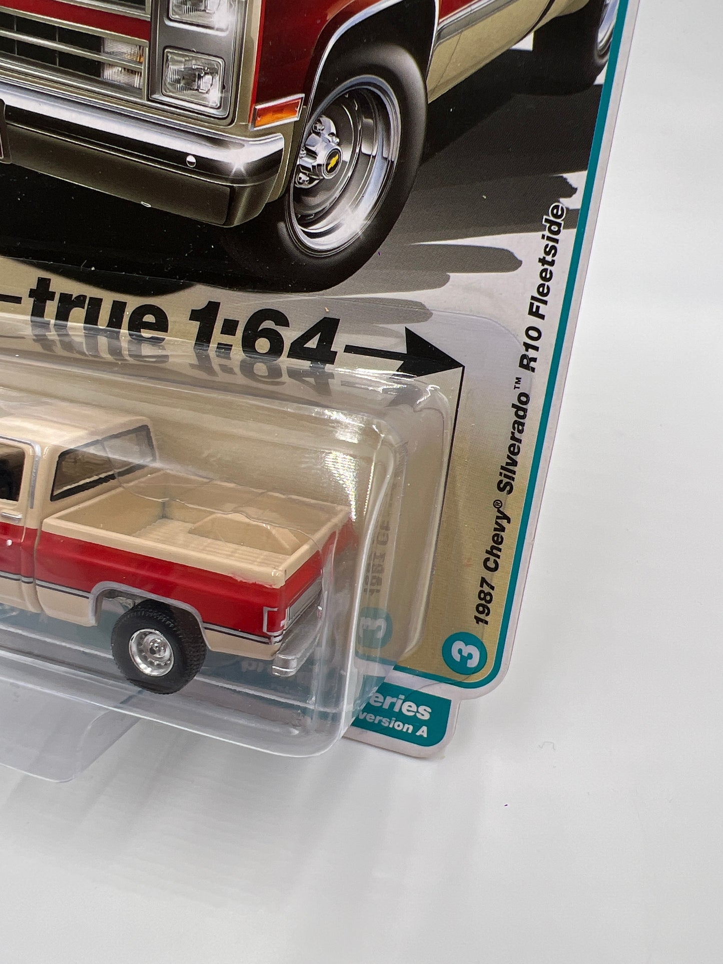 Auto World Muscle Trucks Release 2 Version A 1987 Chevy Silverado R10 Fleetside Tan/Red 182E