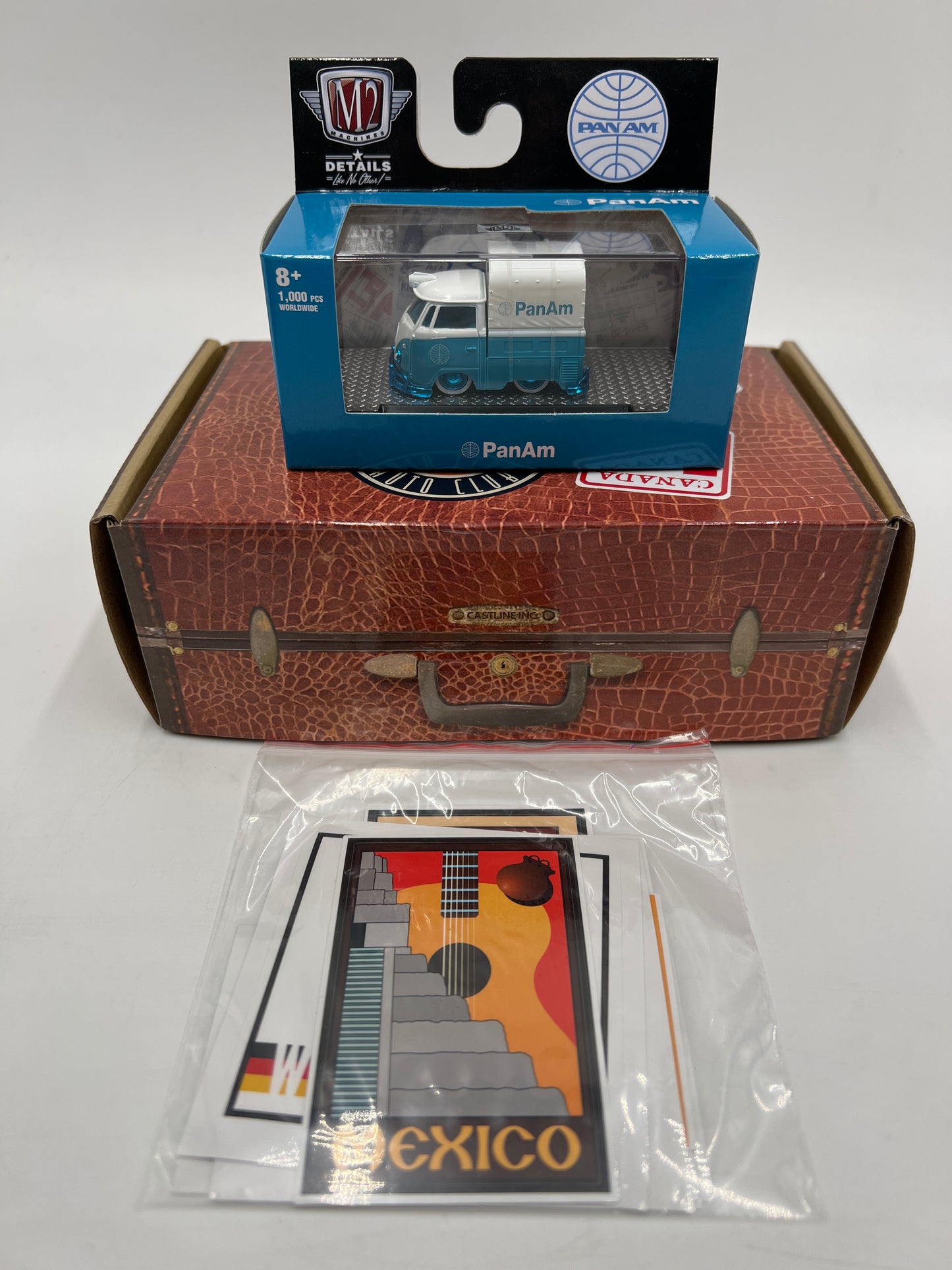 M2 Machines Auto-Club PanAm 1960 Volkswagen Type 2 PickUp Blue/White S113