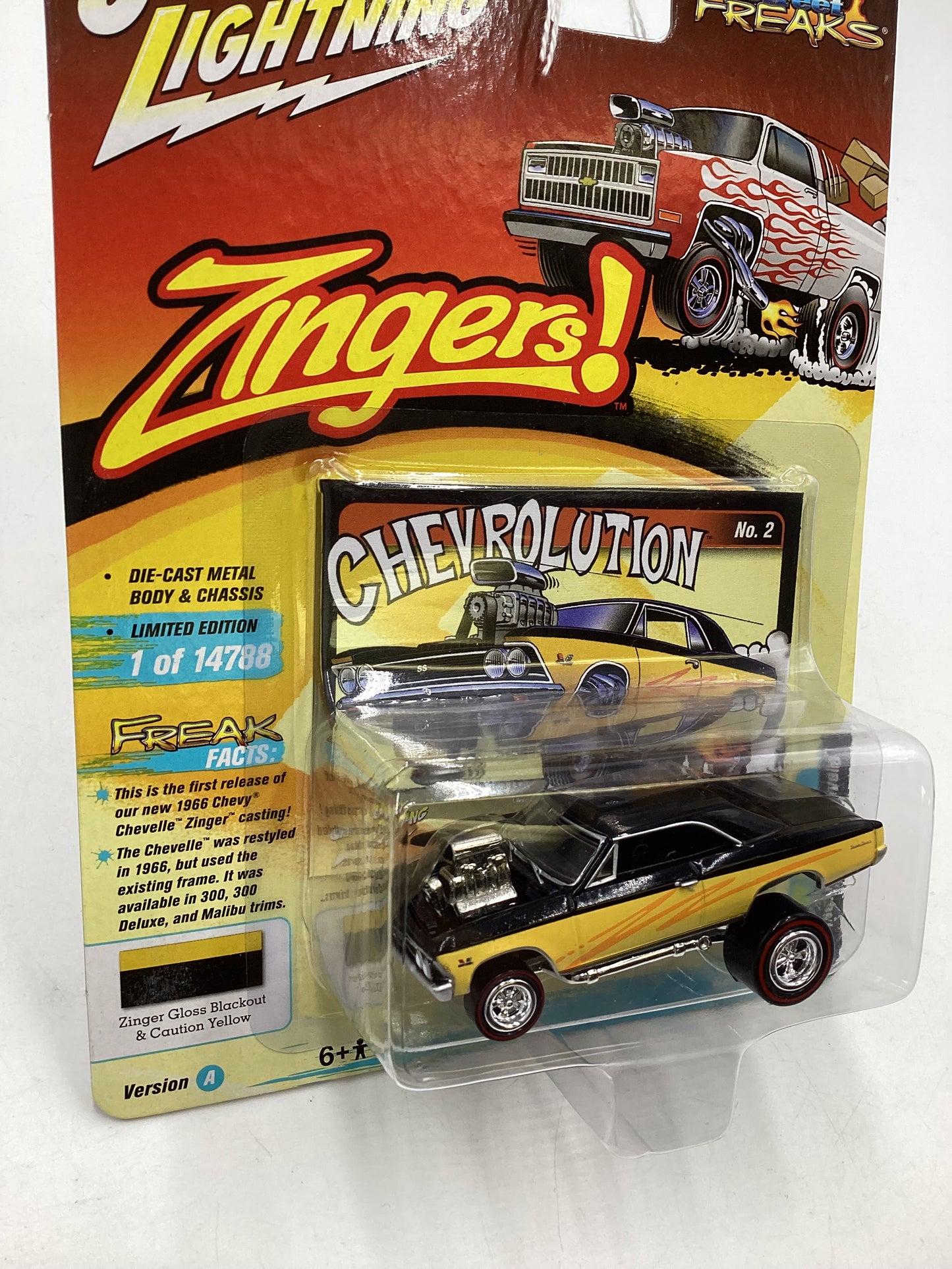 Johnny Lightning ZINGERS Series 2 1966 Chevy Chevelle Yellow/Black 186G