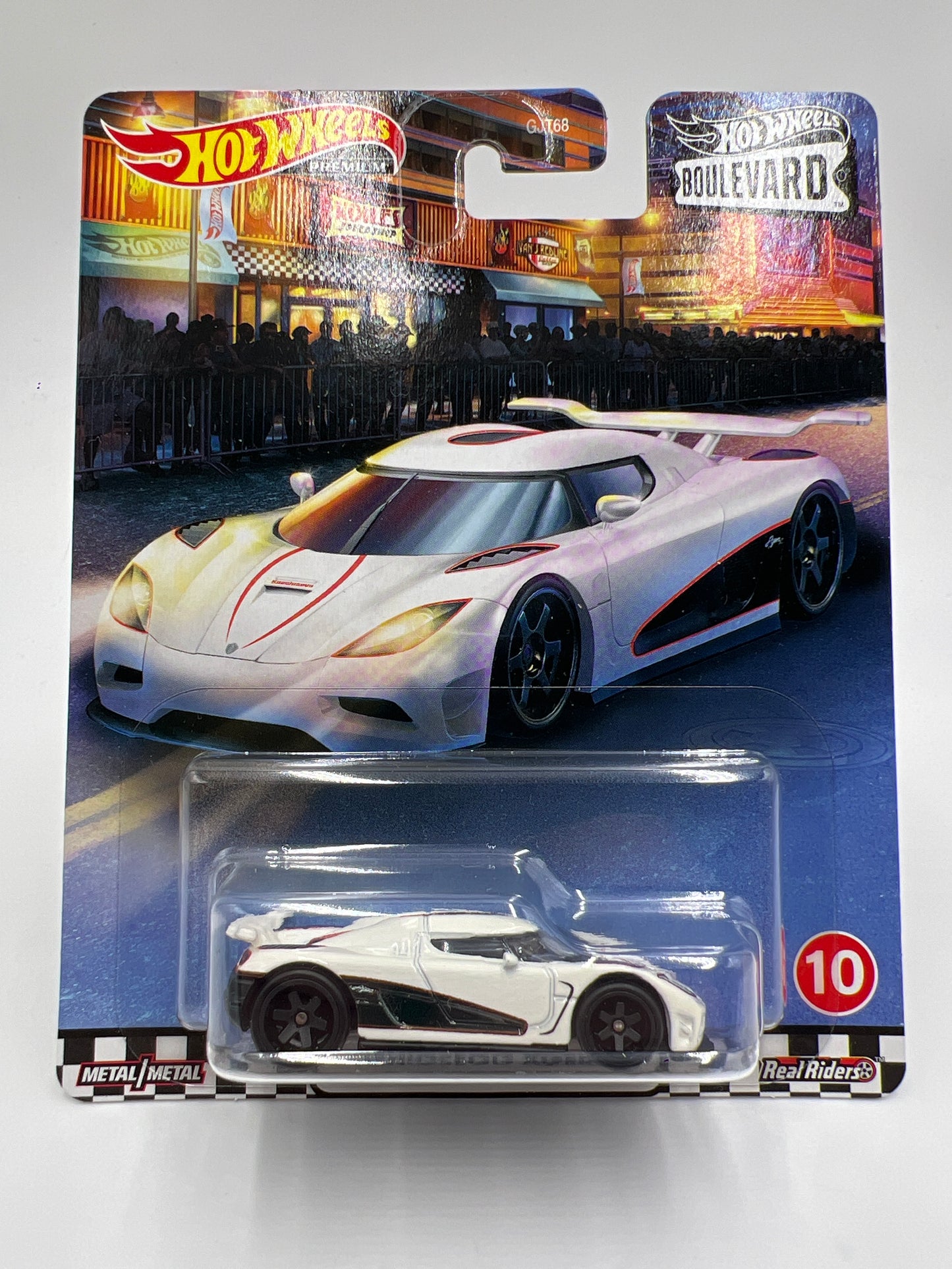 Hot Wheels Premium Boulevard #10 Koenigsegg Agera R White W/Protector