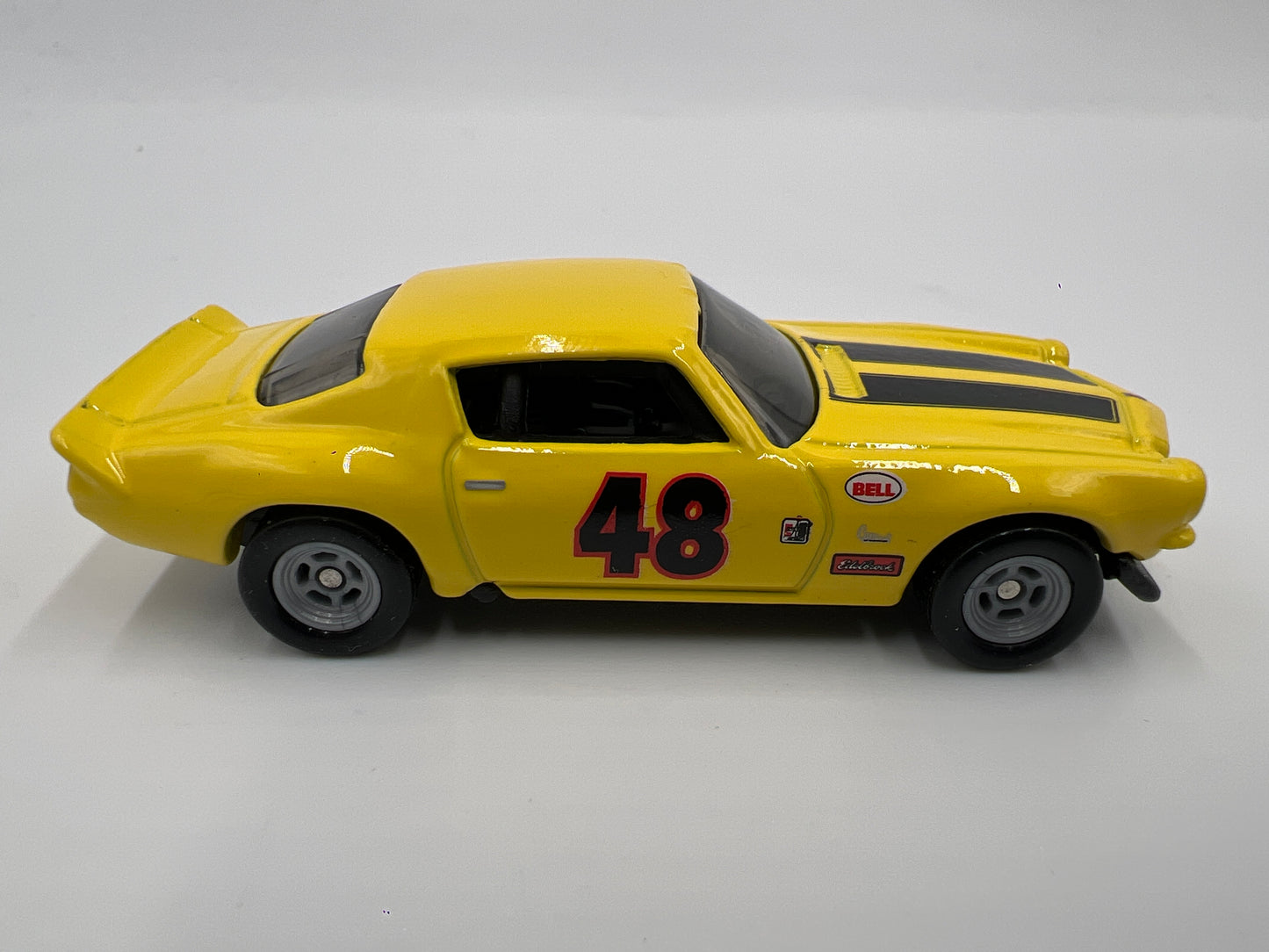 Hot Wheels 1/64 Premium Diorama Set 70 Camaro Z/28 Yellow Loose