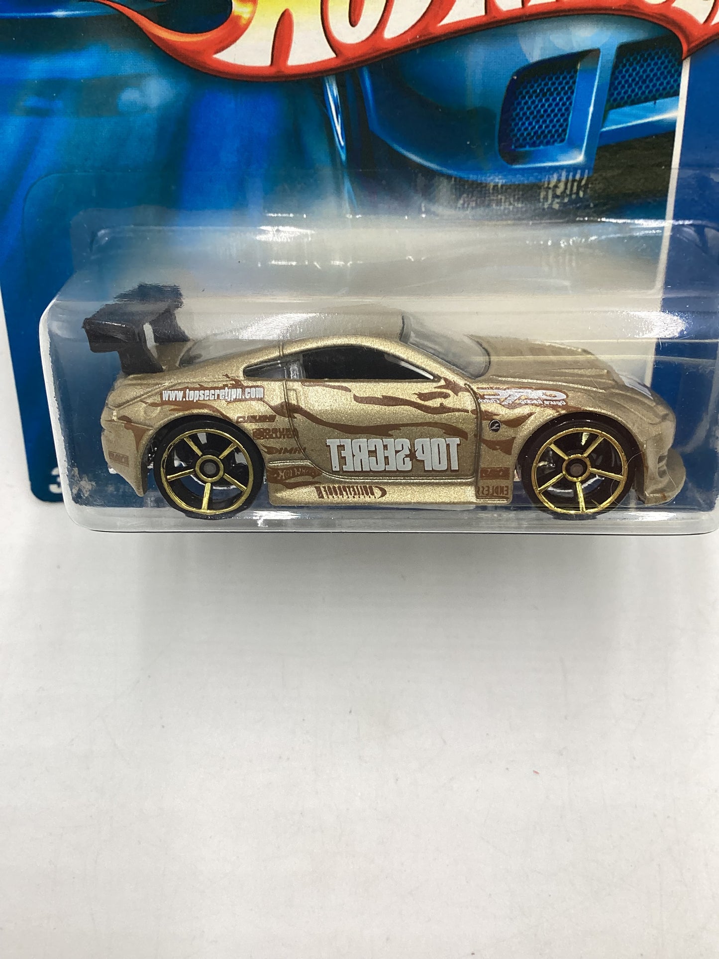 2007 Hot Wheels #152 Gold Nissan Z Short card