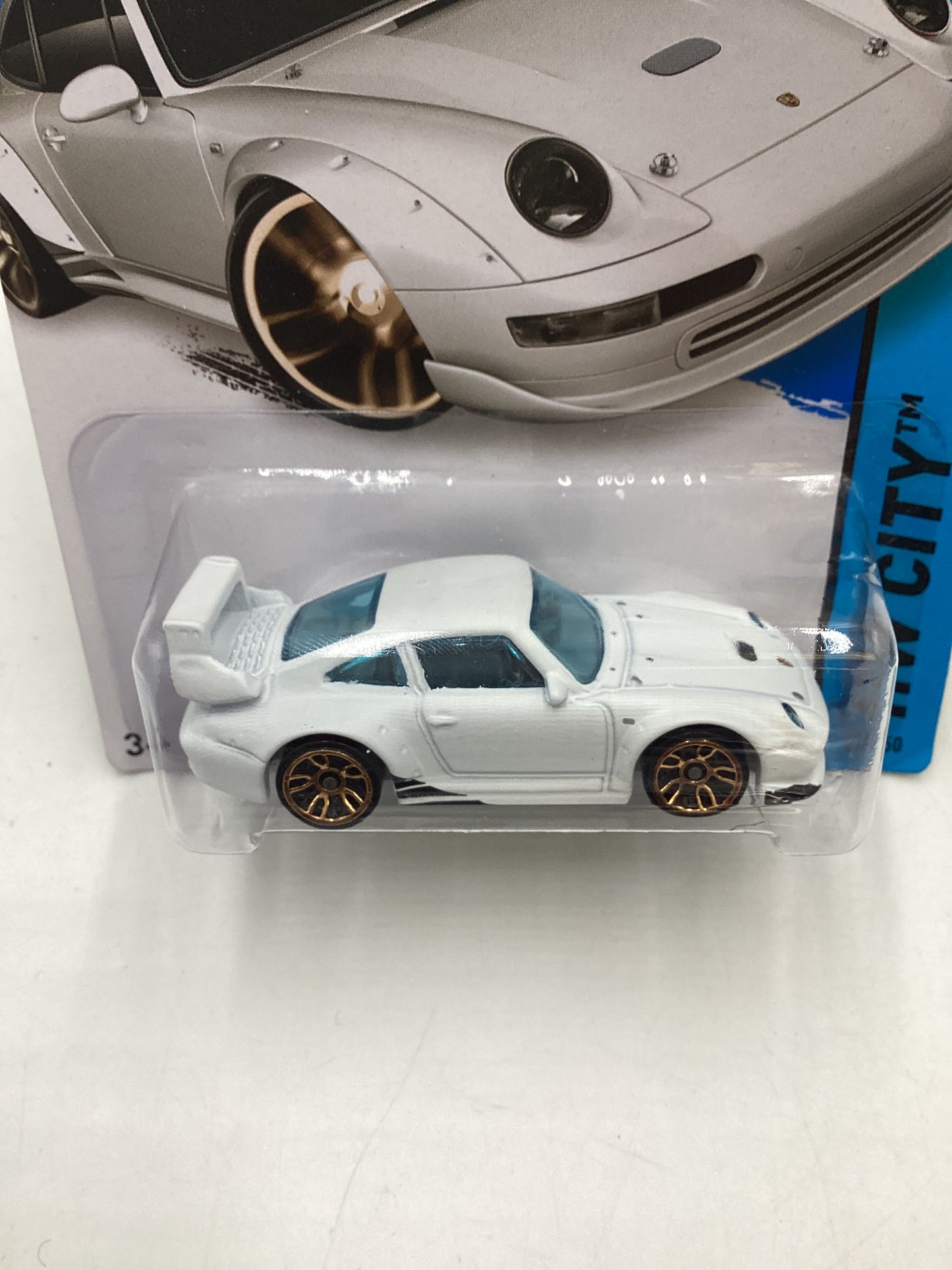 2014 Hot Wheels #27 Porsche 993 GT2 White 101A