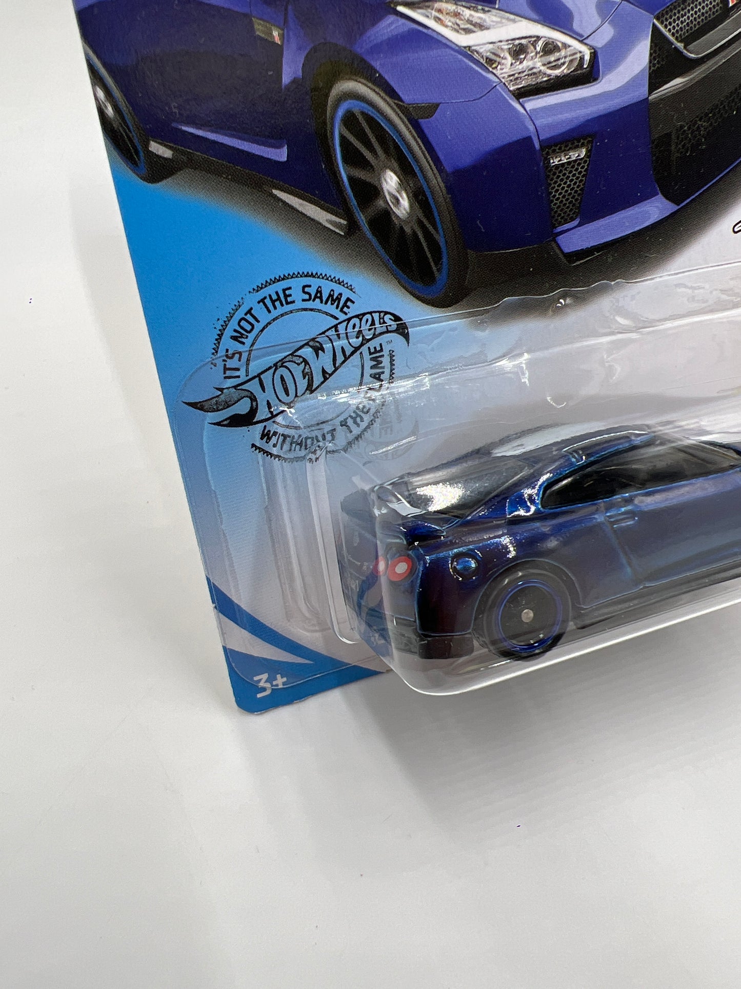 2020 Hot Wheels Super Treasure Hunt #137 17 Nissan GT-R R35 Blue W/Protector See Description