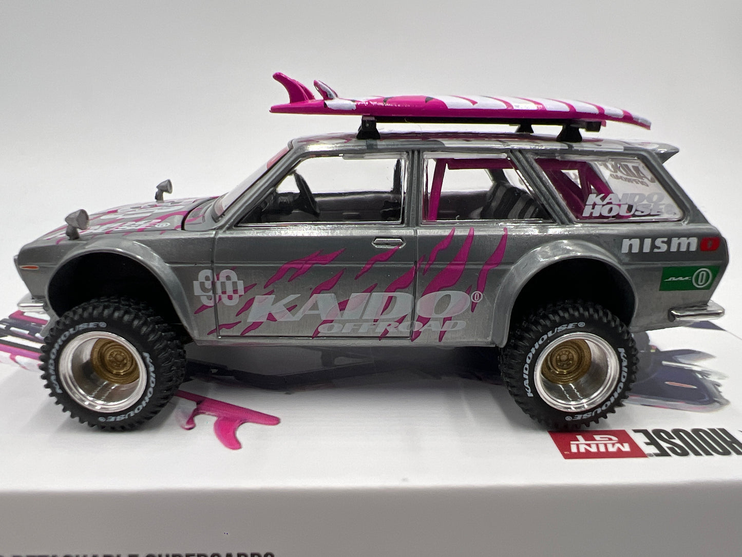 Mini GT x Kaido House #149 CHASE Datsun 510 4x4 Wagon Kaido Off-road V2 W/Surfboards