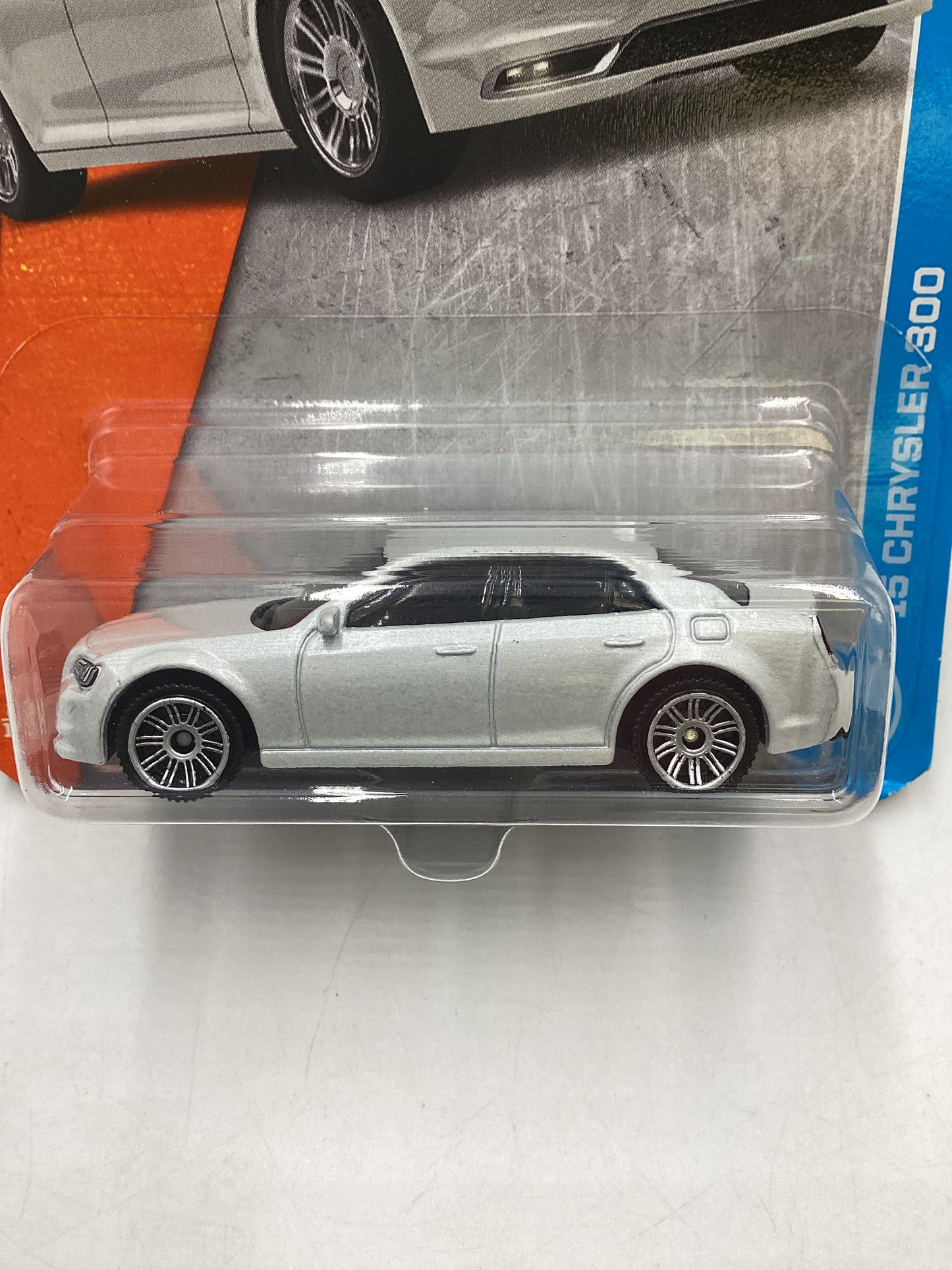 Matchbox #22 15 Chrysler 300 White