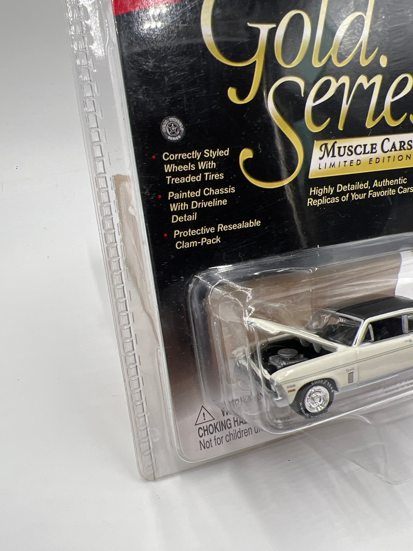 Johnny Lightning Gold Series Muscle Cars #3 1970 Chevy Nova SS White 221A
