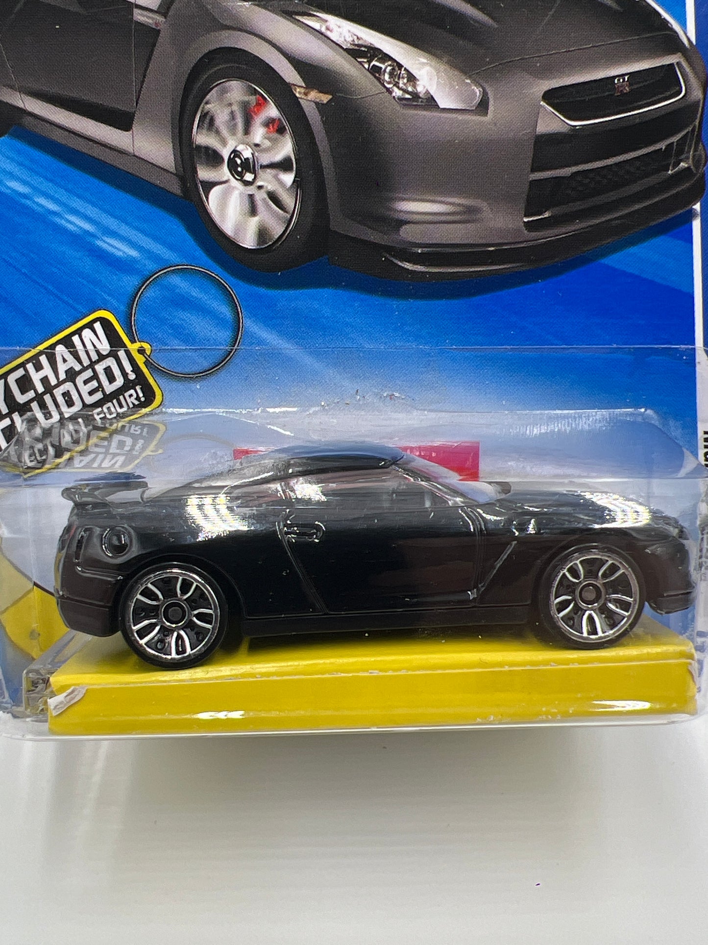 2010 Hot Wheels Keys To Speed Key Chain #93 2009 Nissan GT-R Black W/Protector