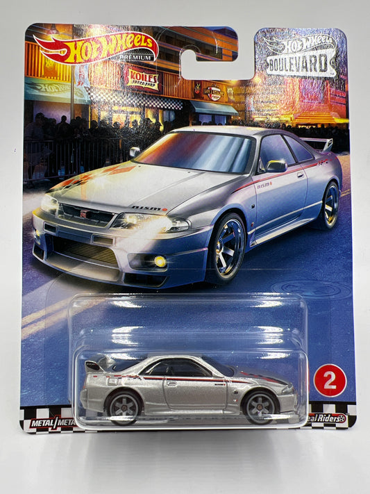 Hot Wheels Premium Boulevard #2 Nissan Skyline GT-R BCNR33 Silver Nismo W/Protector 2