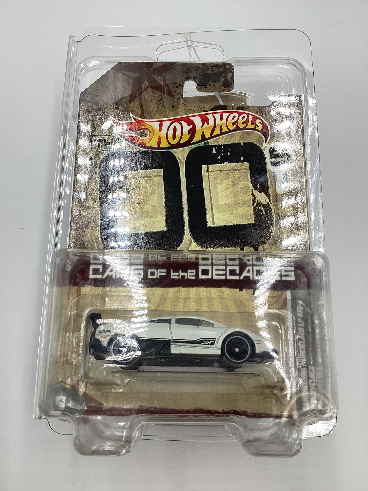 2011 Hot Wheels Cars of the Decades The 00s #32 Lamborghini Murcielago LP 670-4 Superveloce White