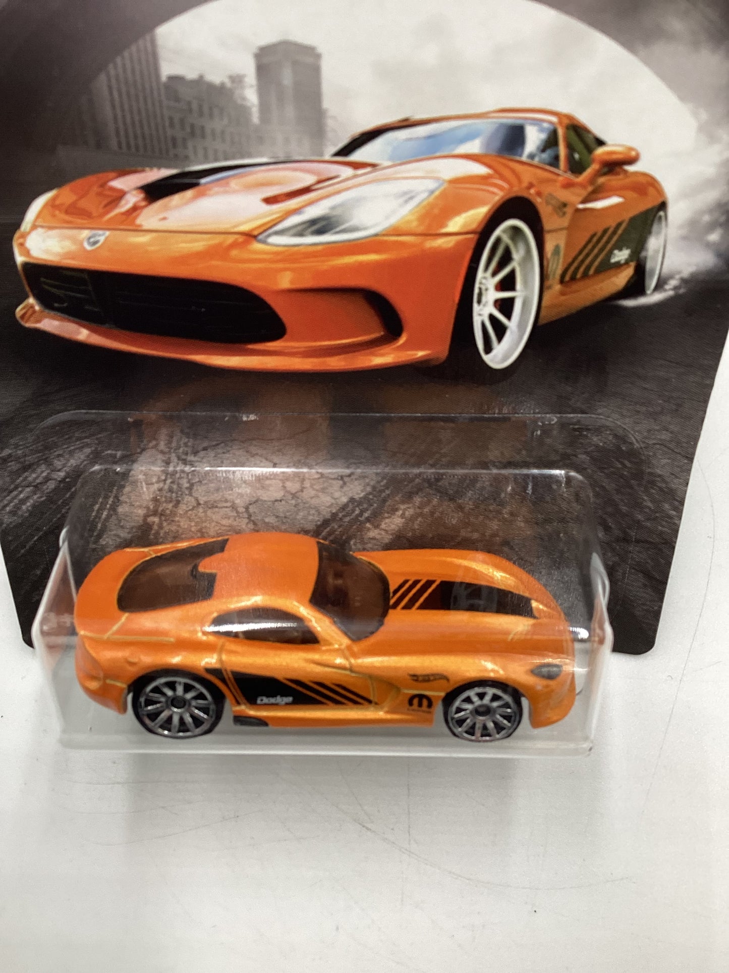 Hot Wheels Exclusive Mopar Series #1 2013 SRT Viper Orange