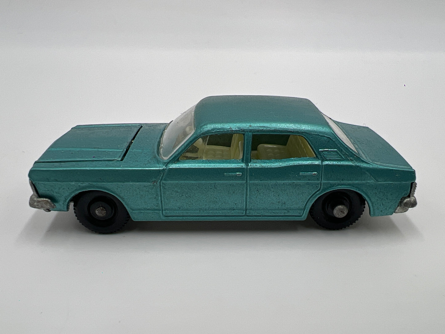 Matchbox Lesney 1/64 Series No 53 Ford Zodiac MK IV Light Blue Loose