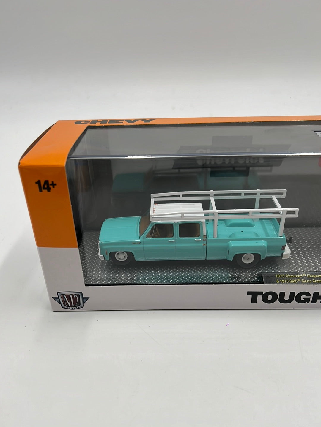 M2 Machines 1:64 Diecast 1973 Chevy Cheyenne Super 30 & 1975 Silverado 30 4X4 - Auto Haulers Series
