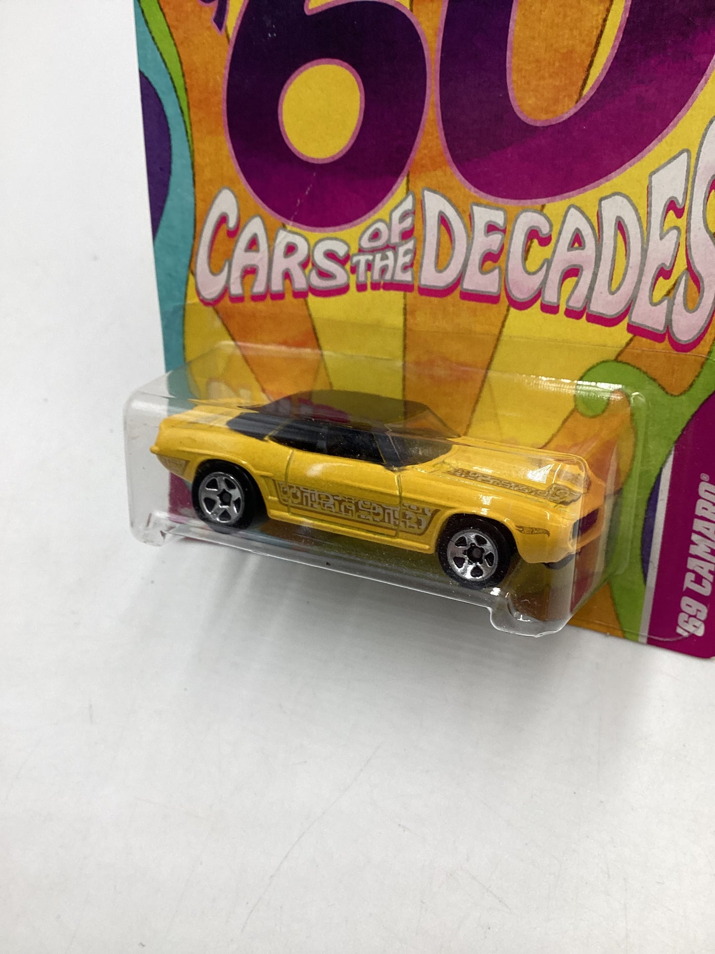 2011 Hot wheels 60’s Cars of the Decade 13/32 69 Camaro 160B