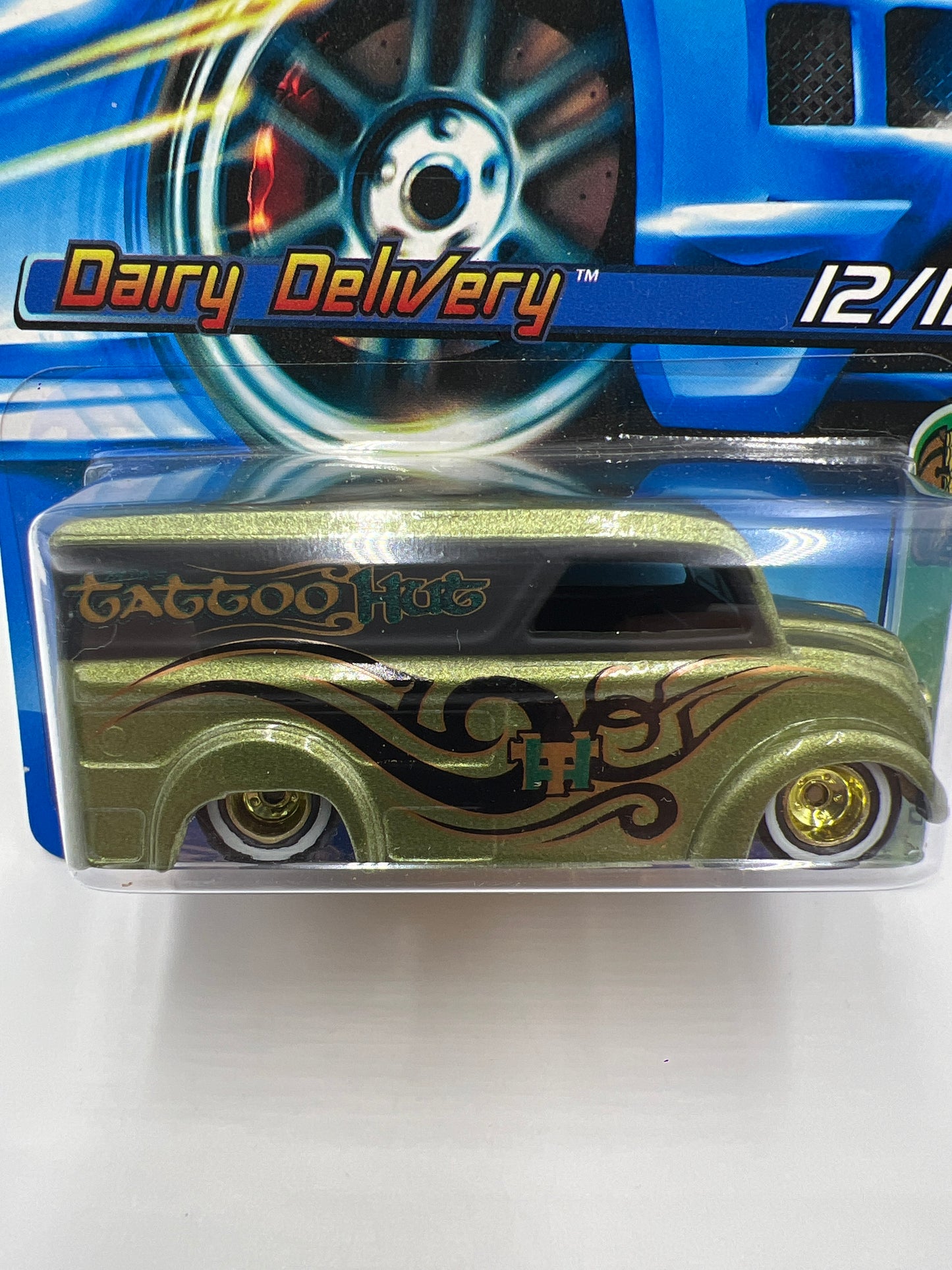 2006 Hot Wheels Treasure Hunt #50 Dairy Delivery W/Real Riders W/Protector