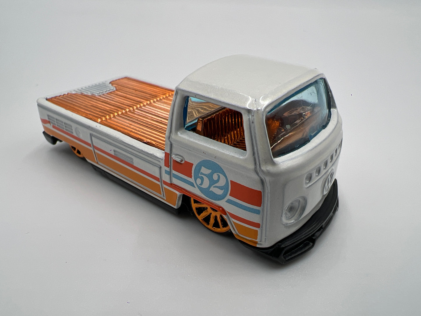 Hot Wheels 1/64 Pearl & Chrome Series Volkswagen T2 Pickup Loose