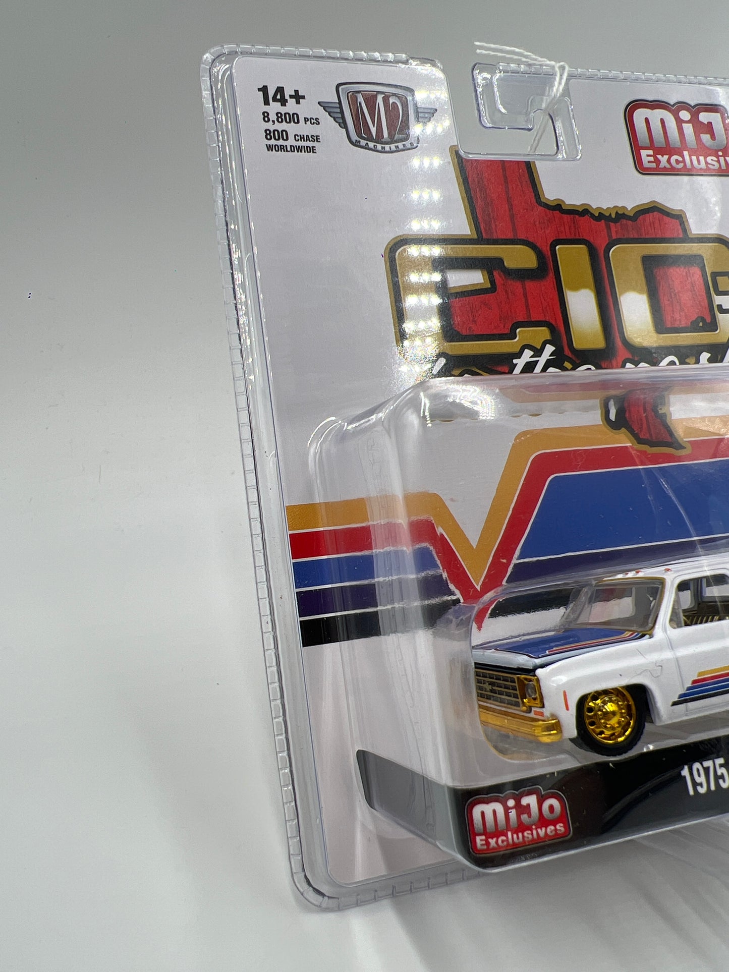 2025 M2 Machines Mijo Exclusives CHASE C10s In The Park 1975 Chevrolet Cheyenne Super 30 White MJS08