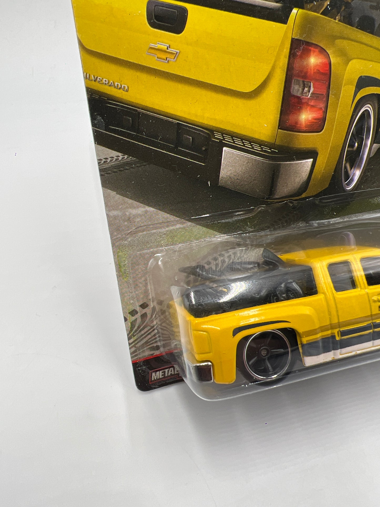 Hot Wheels Car Culture Trucks #4 Chevy Silverado Yellow W/Protector
