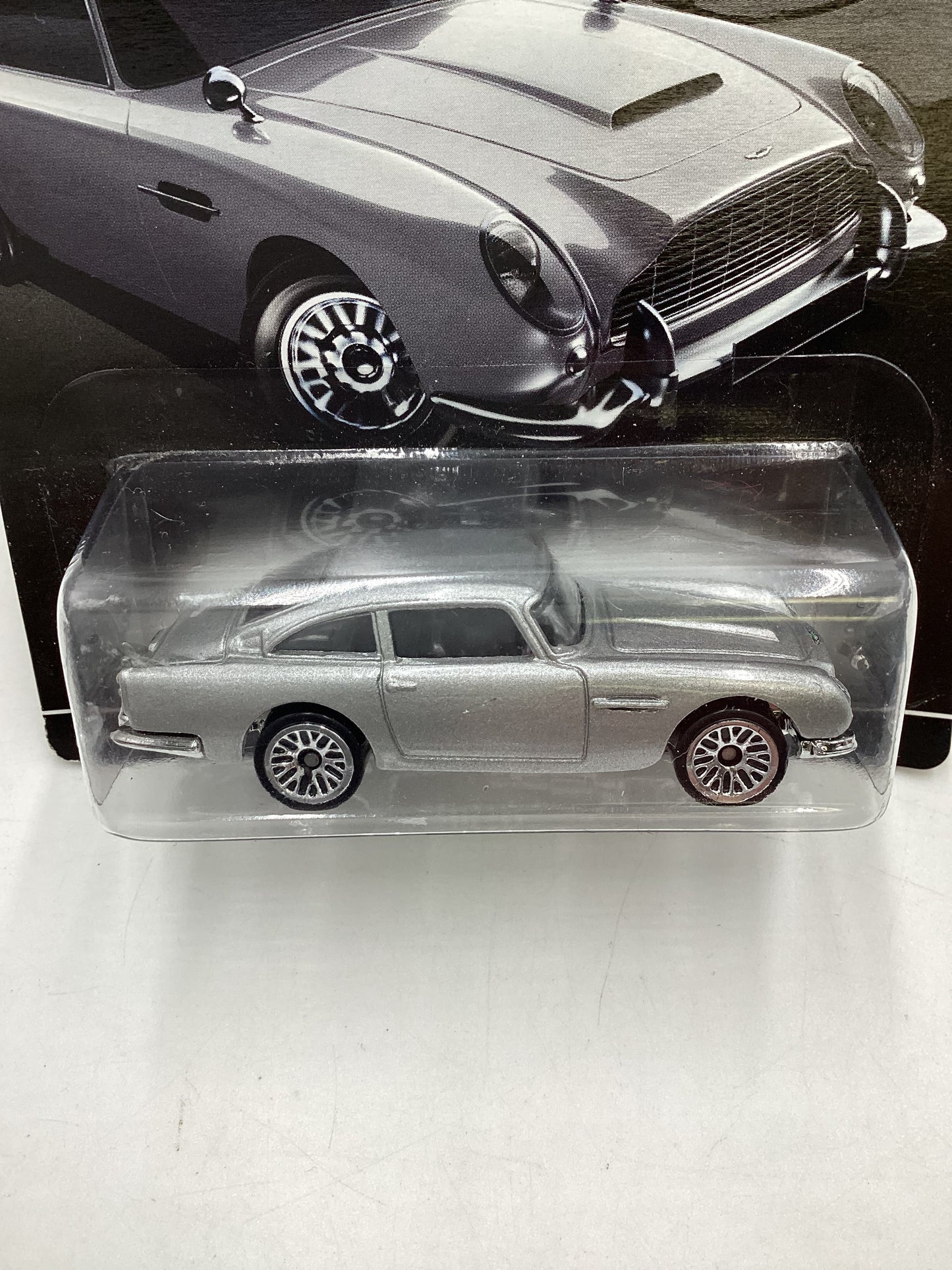 Hot Wheels 007 Skyfall 4/5 Aston Martin 1963 DB5 155B