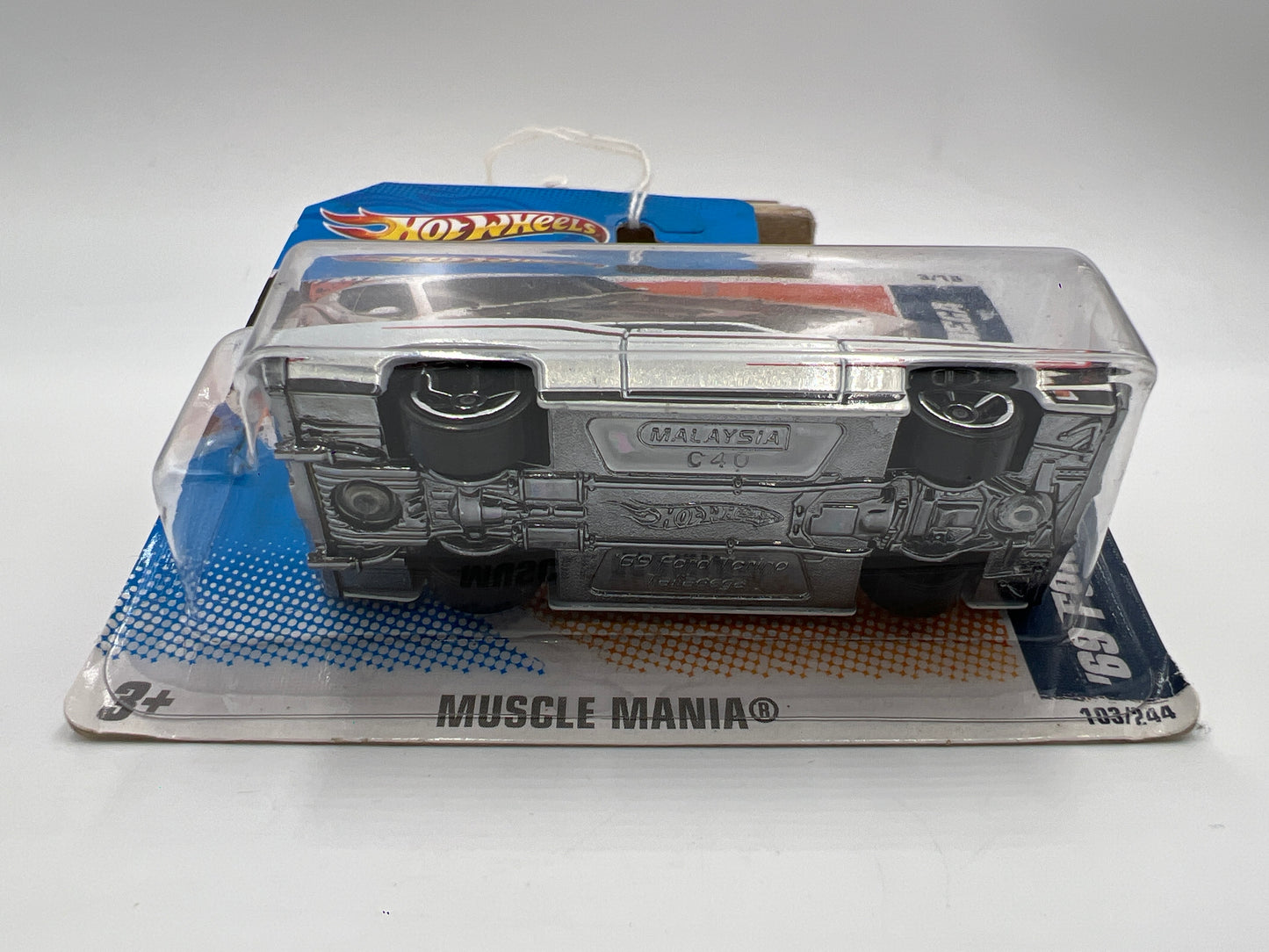 2011 Hot Wheels Muscle Mania #103 69 Ford Torino Talladega White Short Card 34B